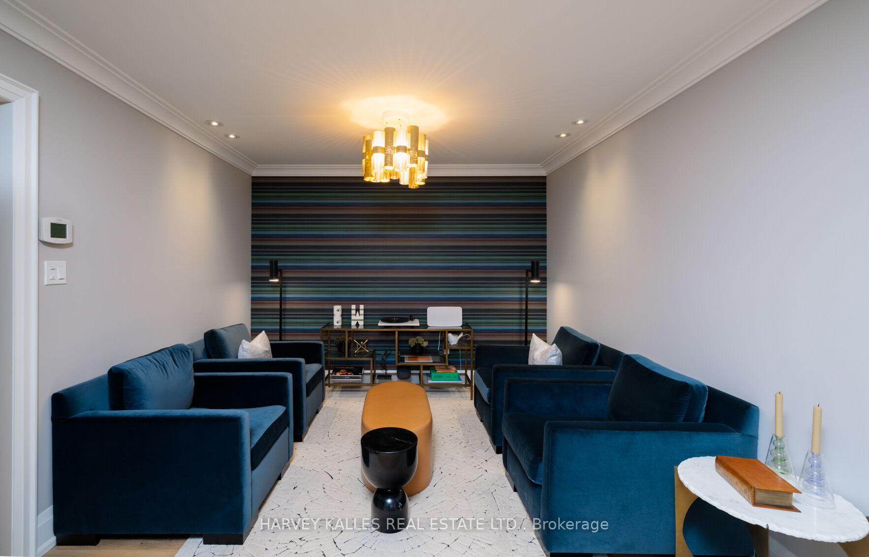 Photo 8 of 131 Chayna Crescent, Vaughan, Patterson — HOMEH
