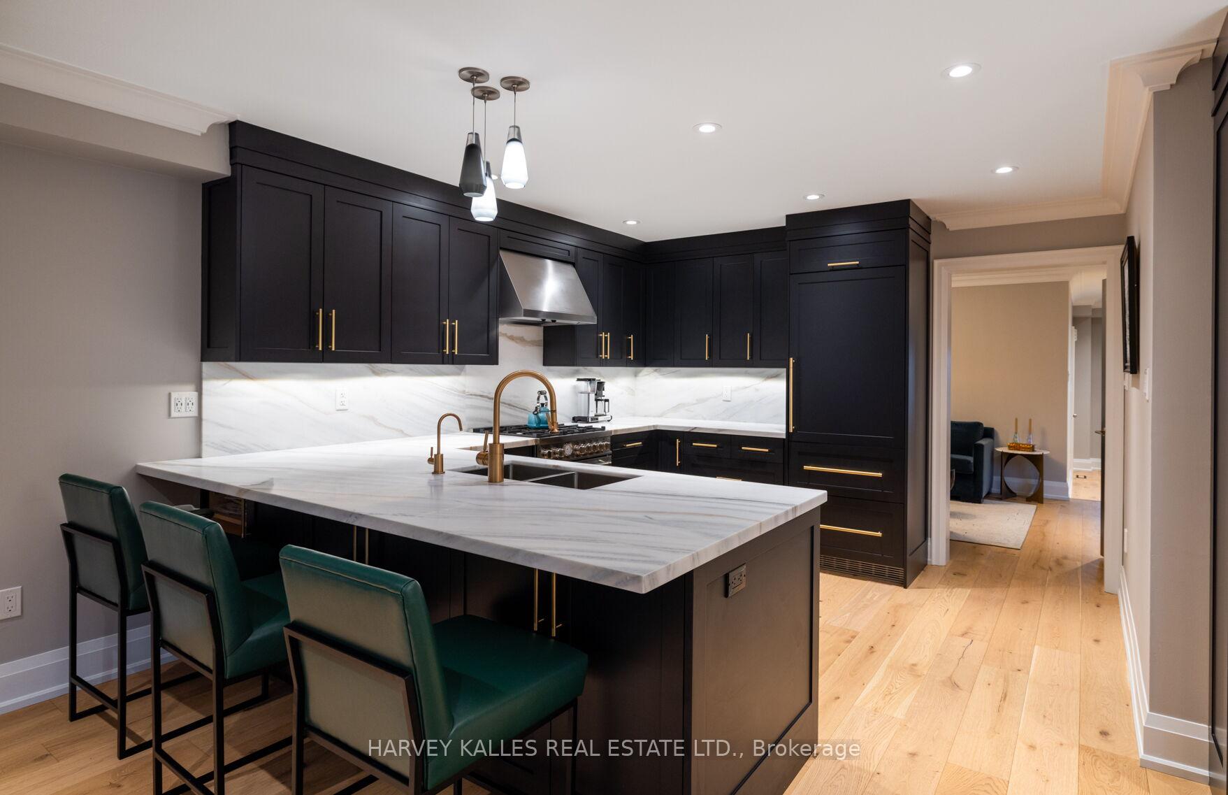 Photo 16 of 131 Chayna Crescent, Vaughan, Patterson — HOMEH