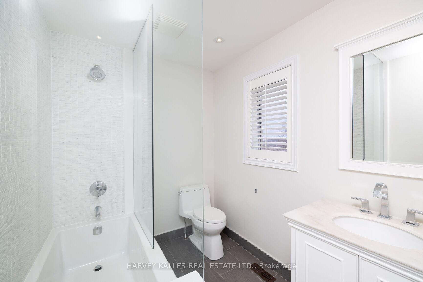Photo 17 of 131 Chayna Crescent, Vaughan, Patterson — HOMEH