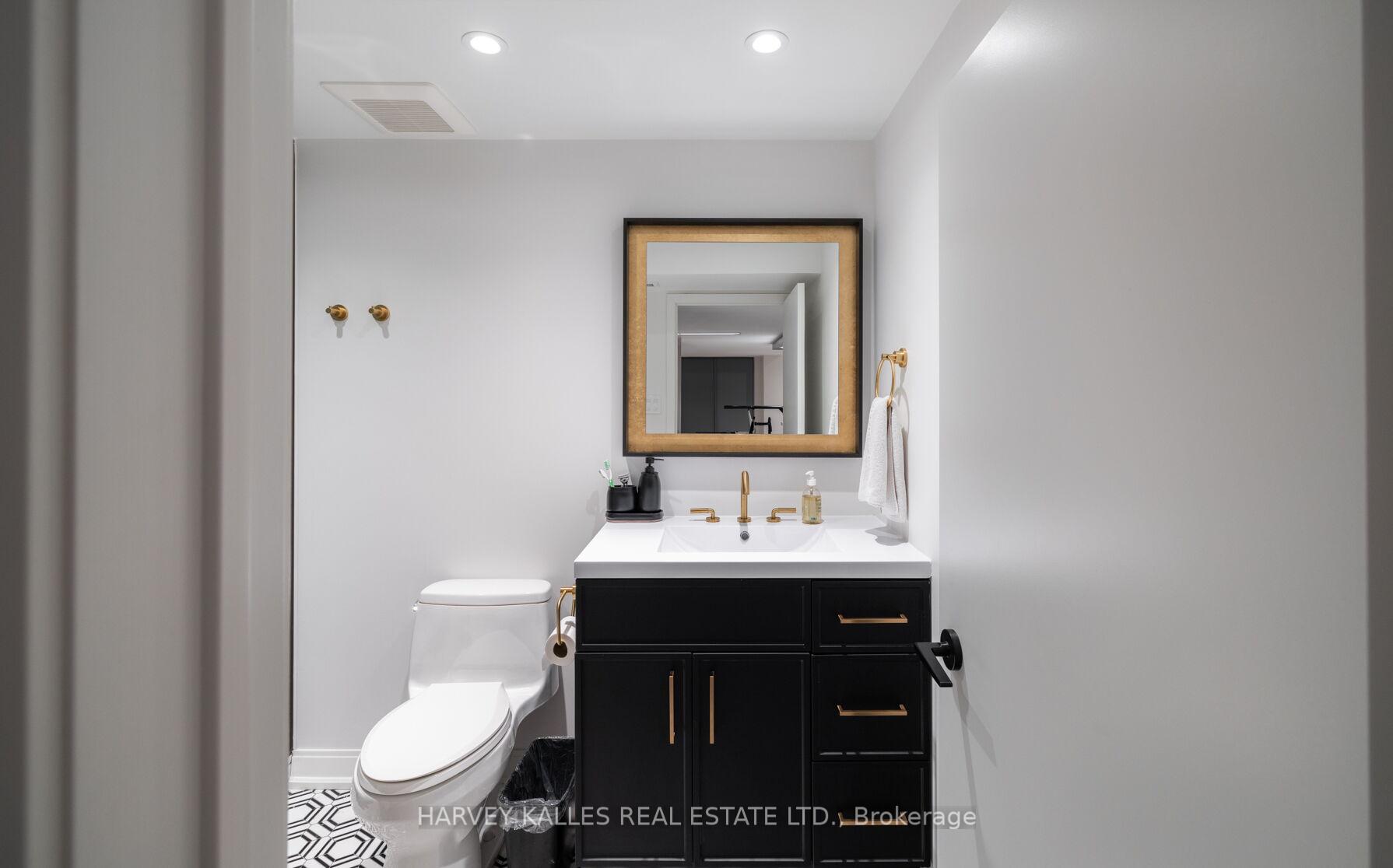 Photo 21 of 131 Chayna Crescent, Vaughan, Patterson — HOMEH