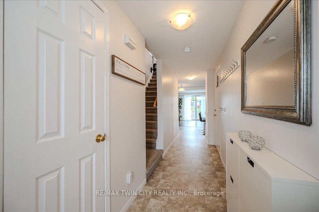 Photo 11 of 53 Hackberry Street, Kitchener — HOMEH
