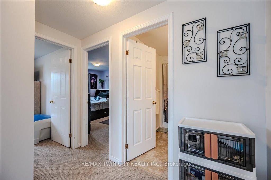 Photo 13 of 53 Hackberry Street, Kitchener — HOMEH