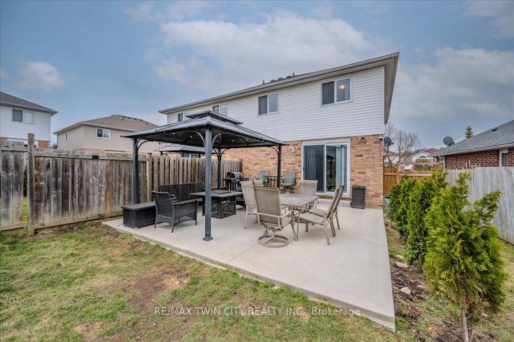 Photo 24 of 53 Hackberry Street, Kitchener — HOMEH