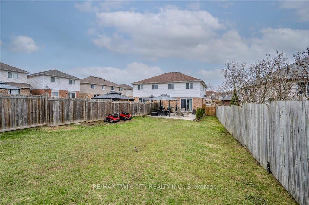 Photo 26 of 53 Hackberry Street, Kitchener — HOMEH