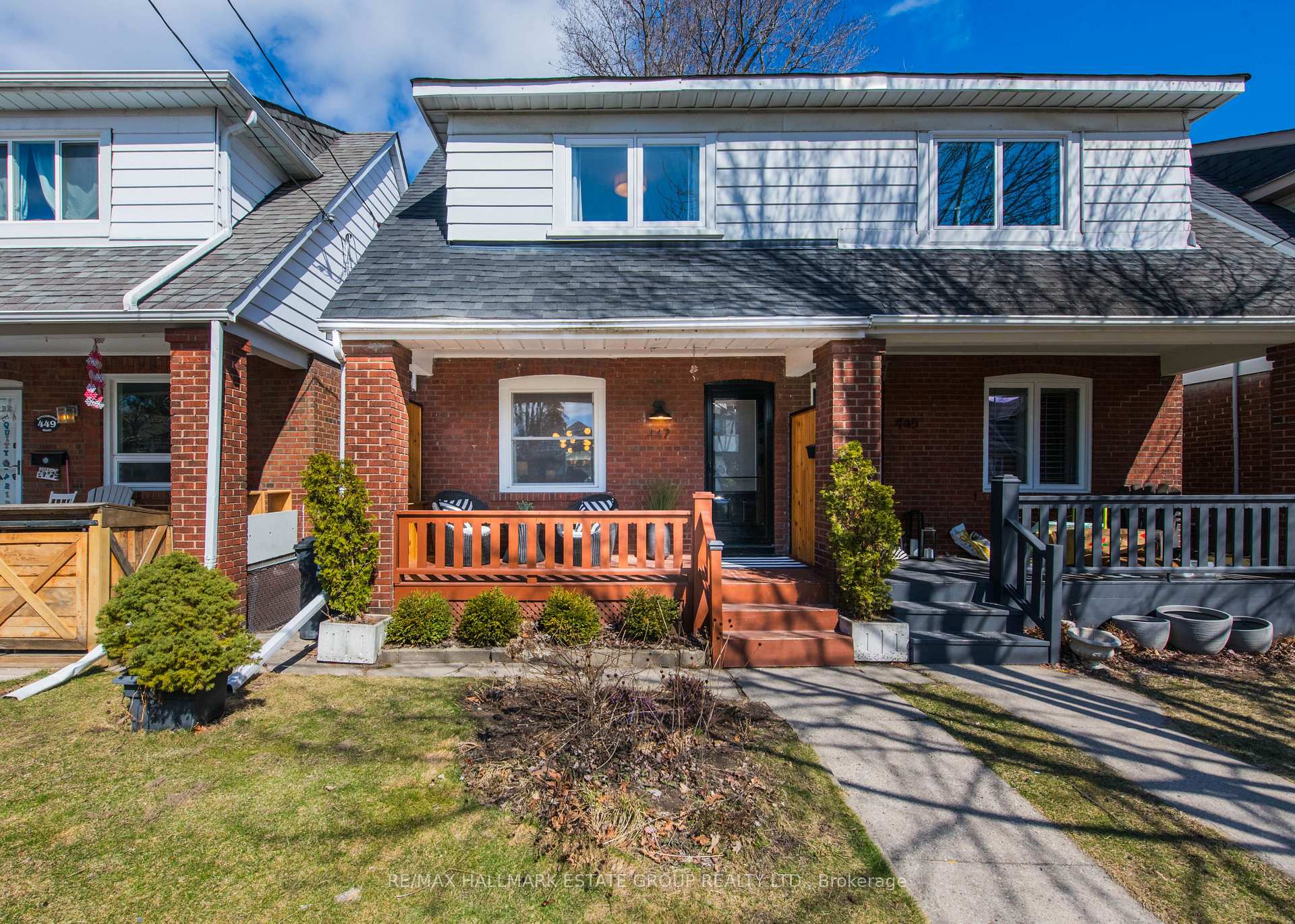 Front of 447 Kingswood Road