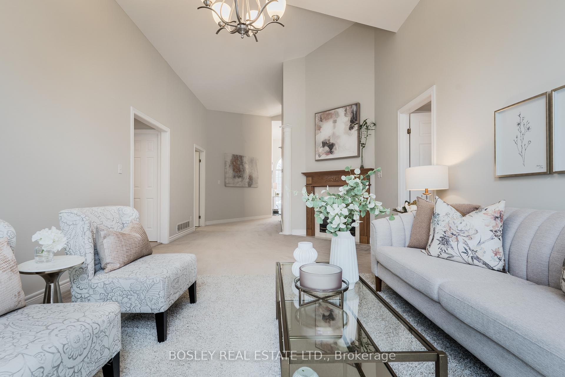 Photo 20 of 8 Silver Court, Hamilton, Waterdown — HOMEH