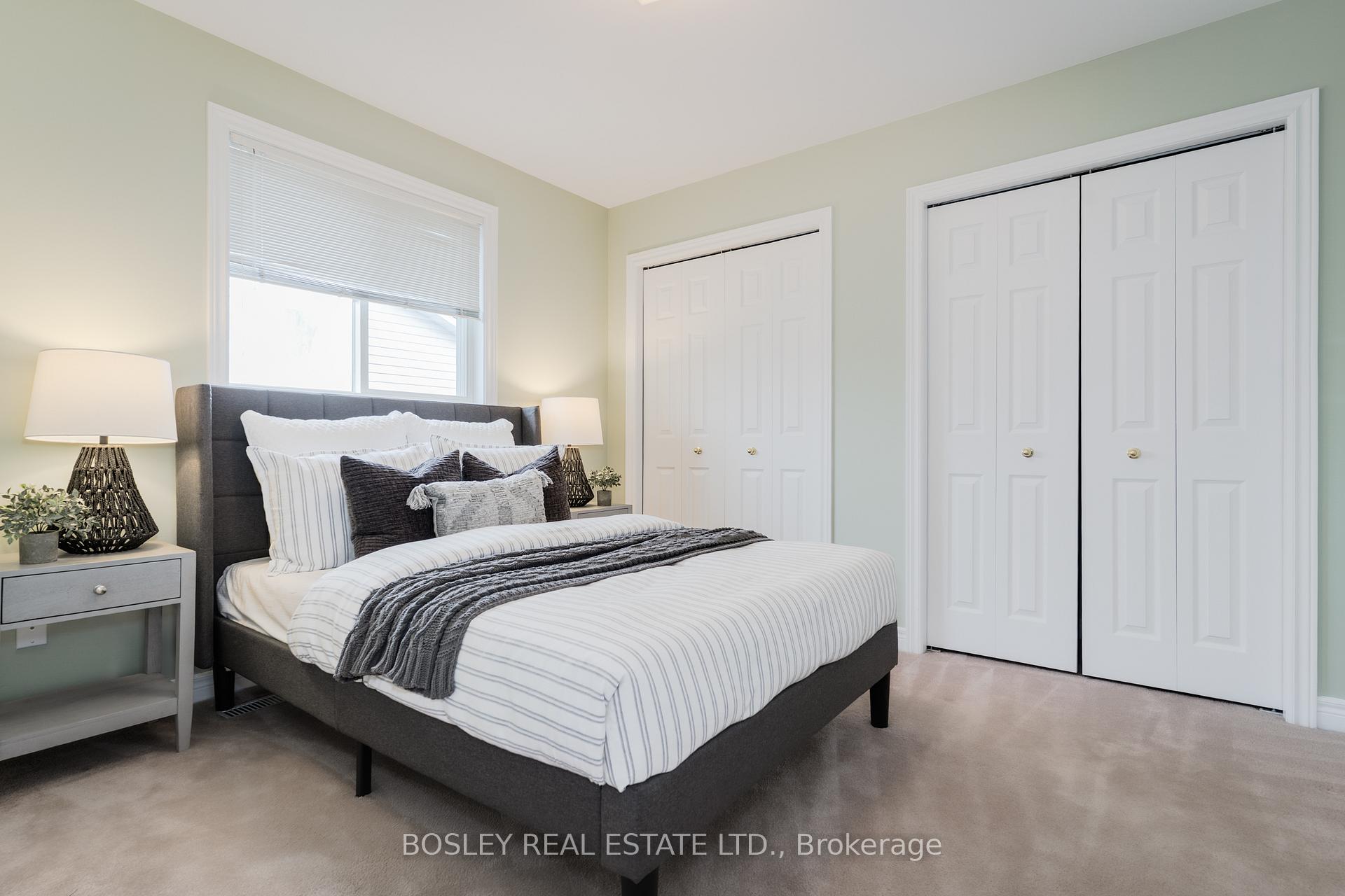 Photo 41 of 8 Silver Court, Hamilton, Waterdown — HOMEH