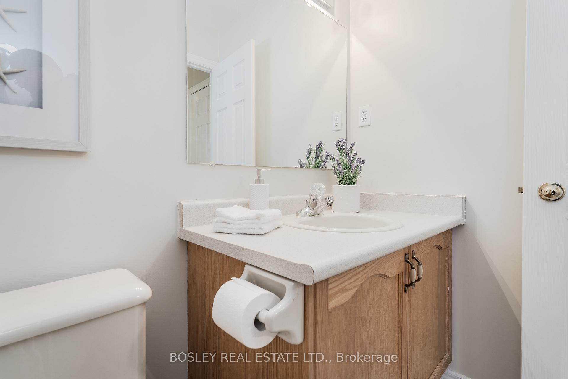 Photo 27 of 8 Silver Court, Hamilton, Waterdown — HOMEH