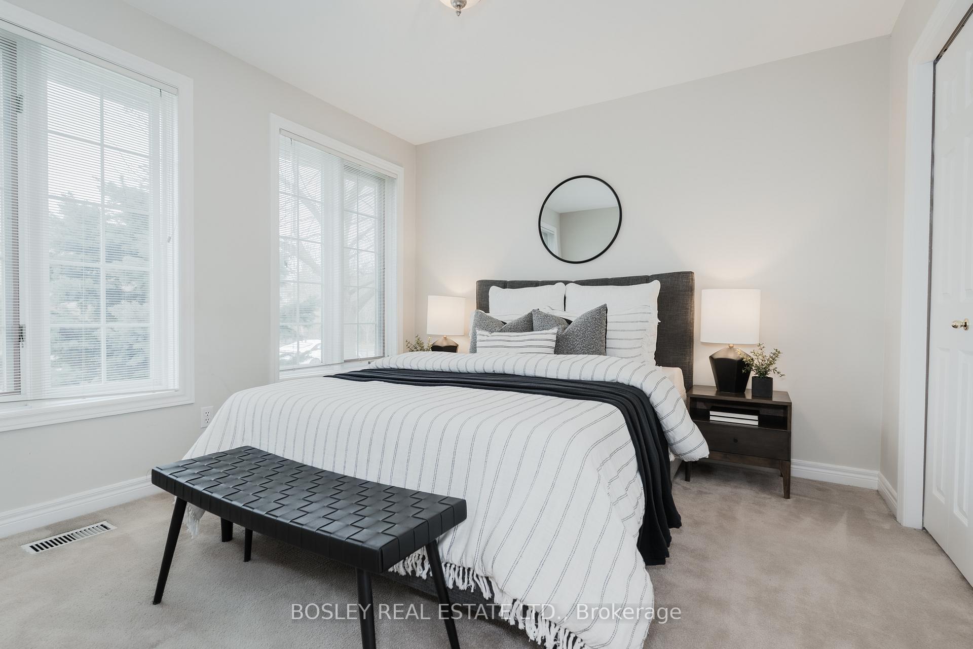 Photo 42 of 8 Silver Court, Hamilton, Waterdown — HOMEH