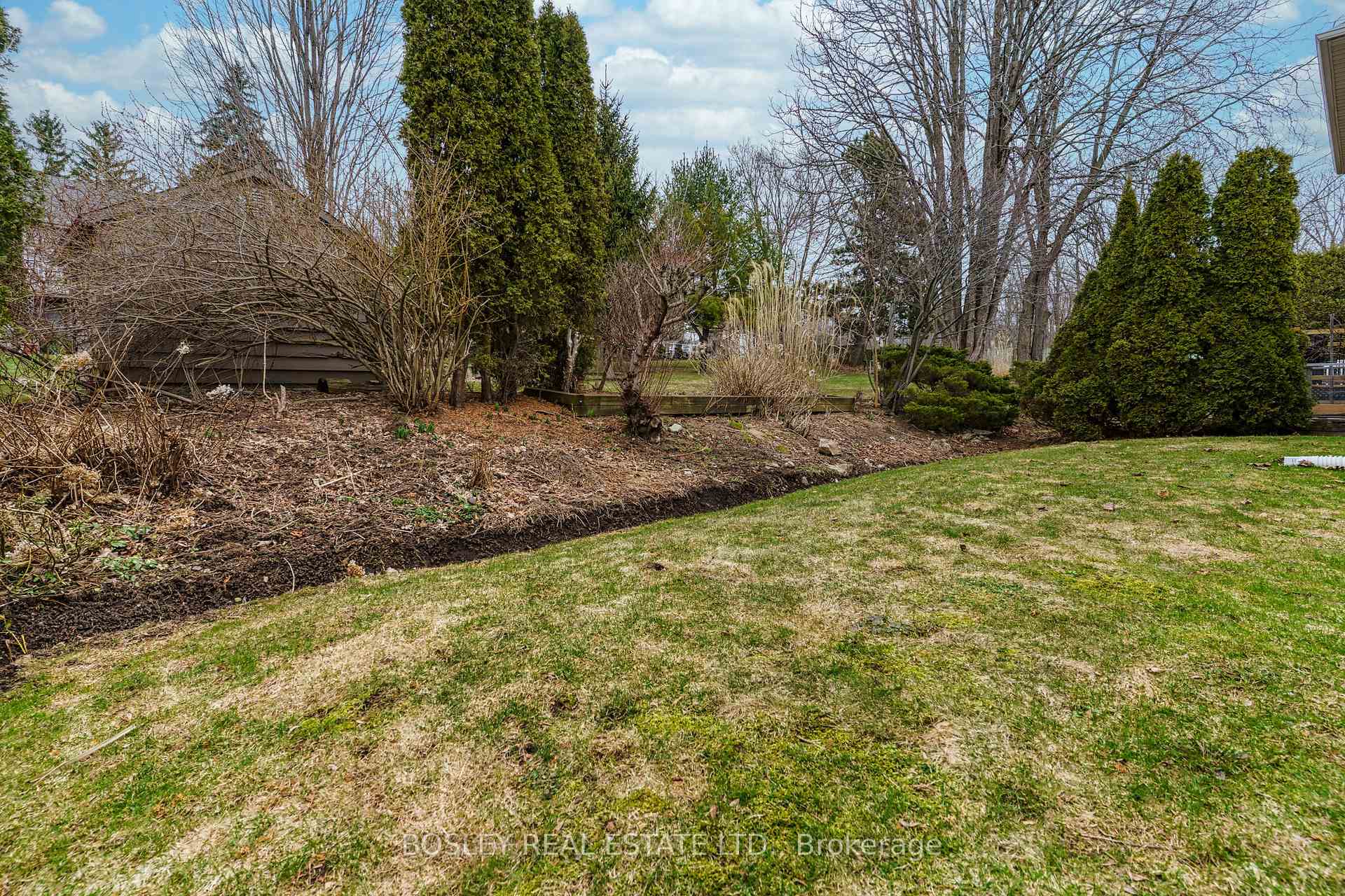 Photo 50 of 8 Silver Court, Hamilton, Waterdown — HOMEH