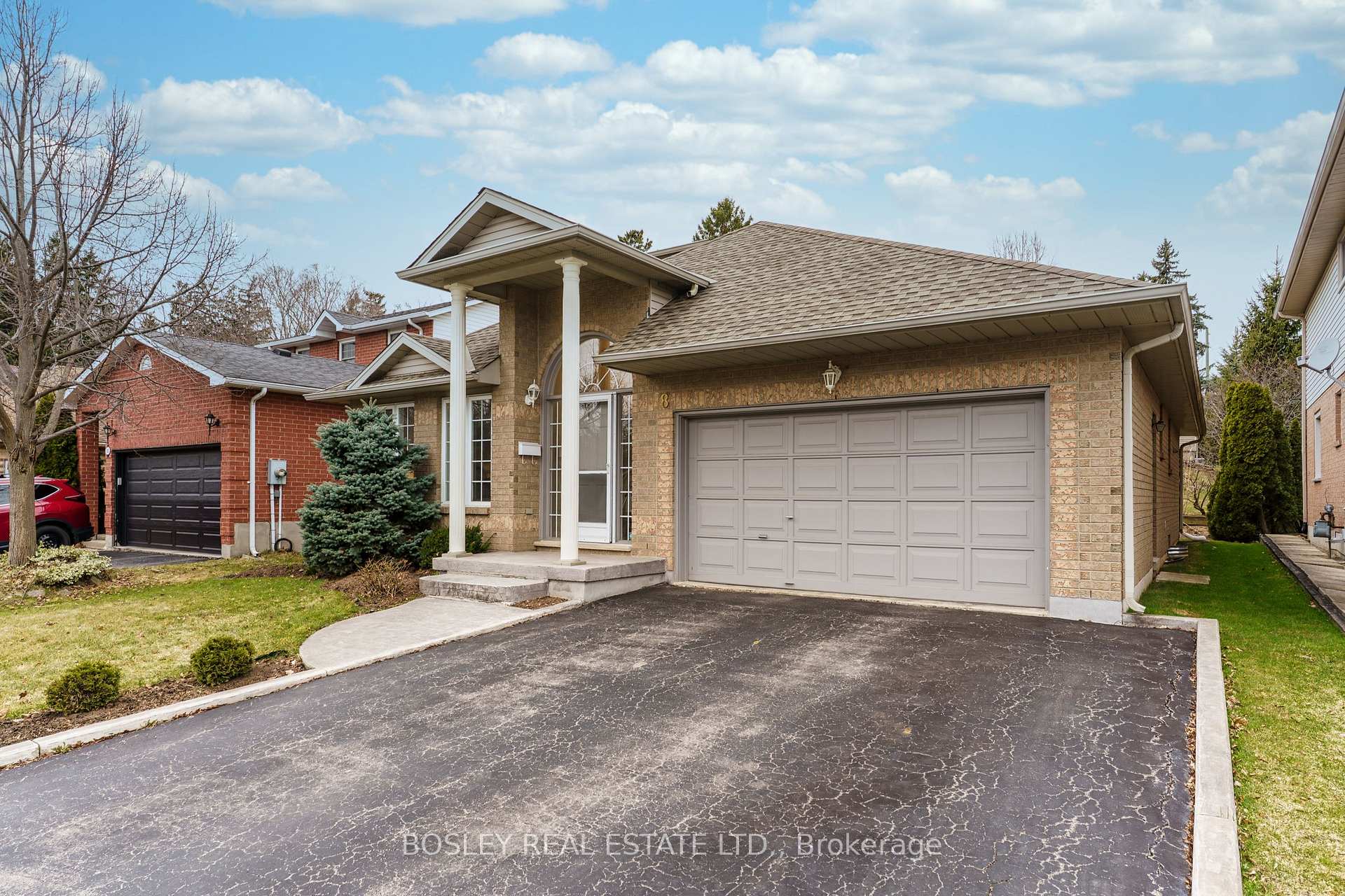 Photo 45 of 8 Silver Court, Hamilton, Waterdown — HOMEH