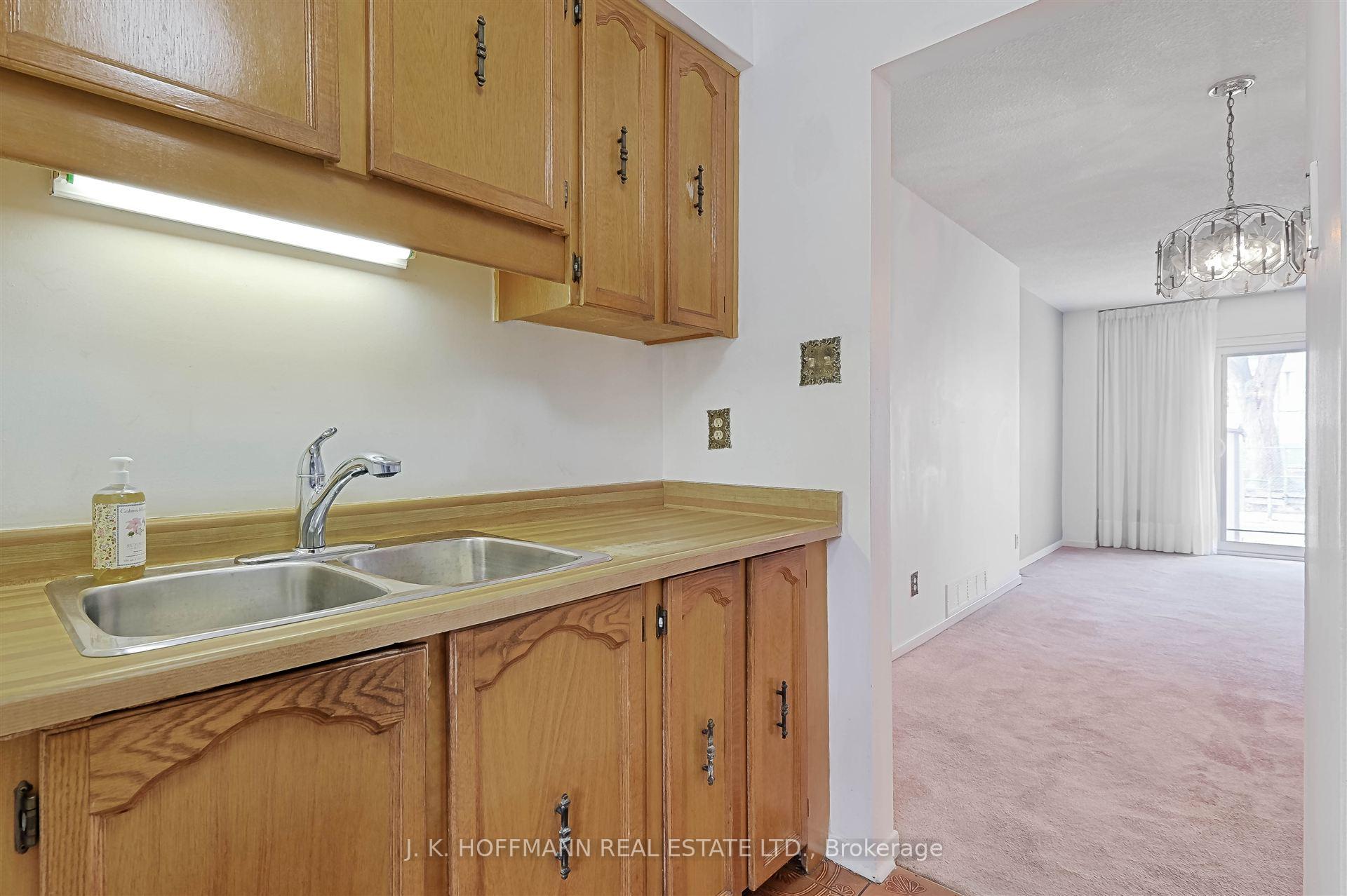 Photo 12 of 72 Torbrick Road, Toronto, Greenwood-Coxwell — HOMEH