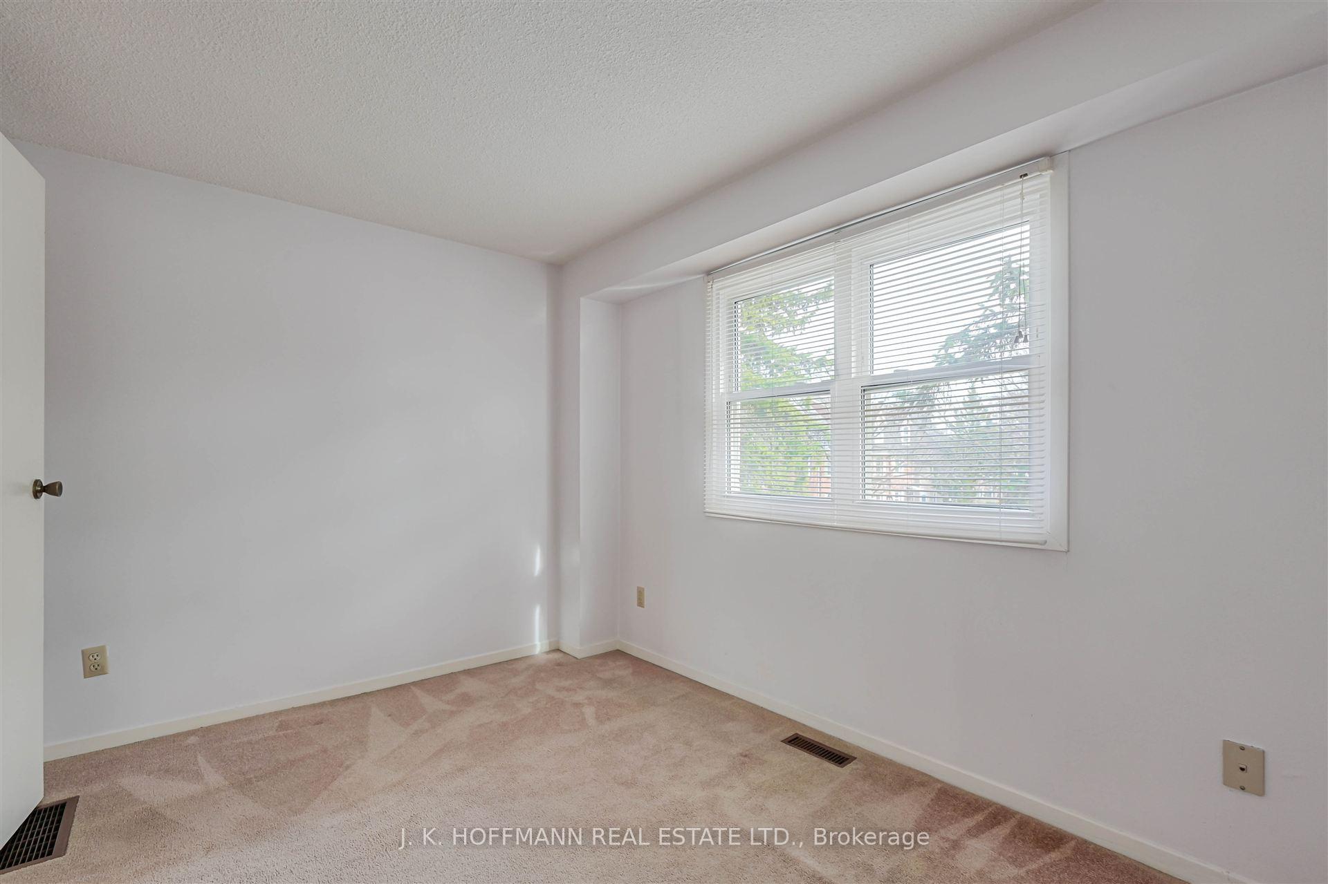 Photo 7 of 72 Torbrick Road, Toronto, Greenwood-Coxwell — HOMEH