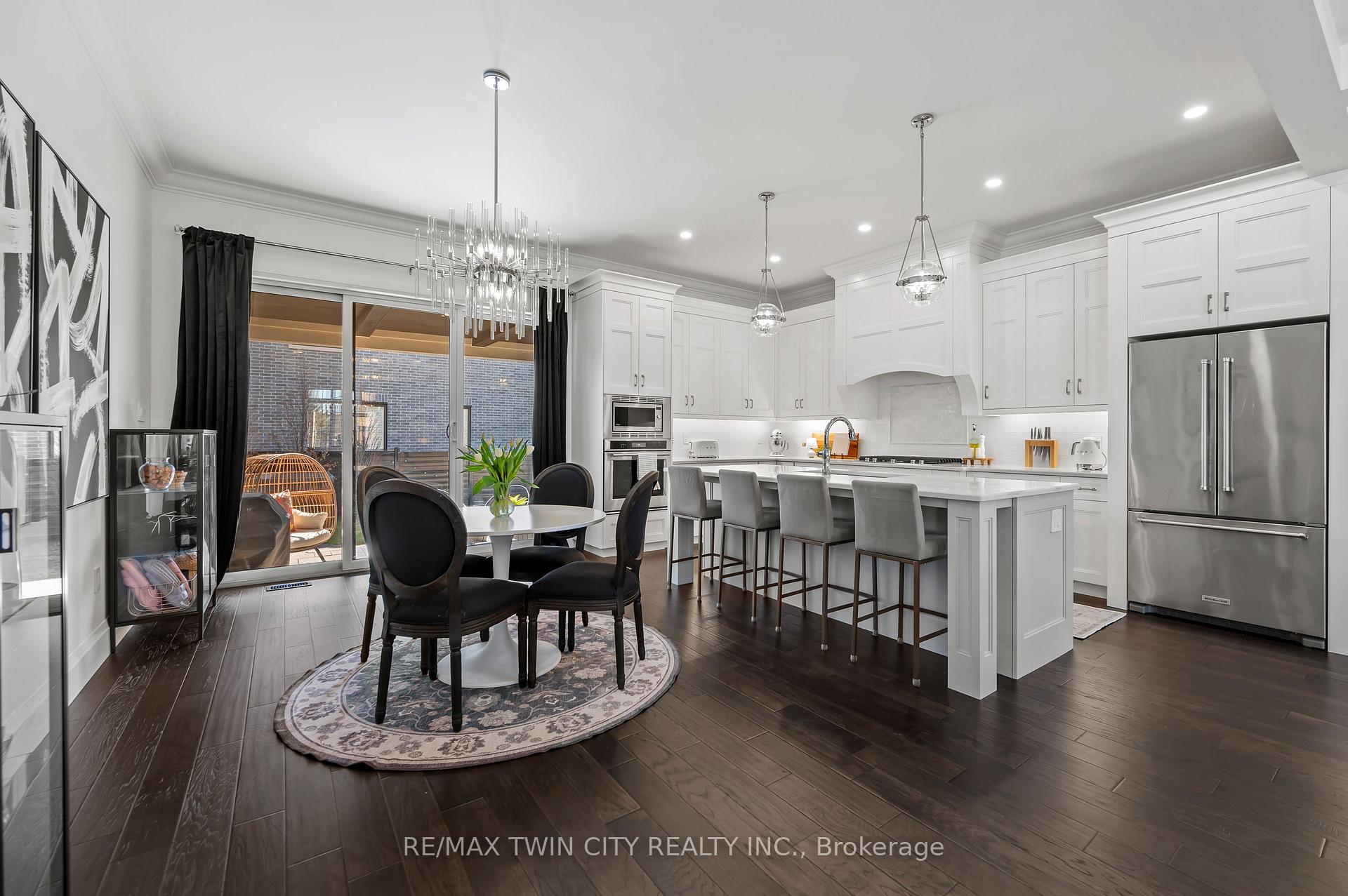 Photo 6 of 256 Chestnut Ridge, Waterloo — HOMEH