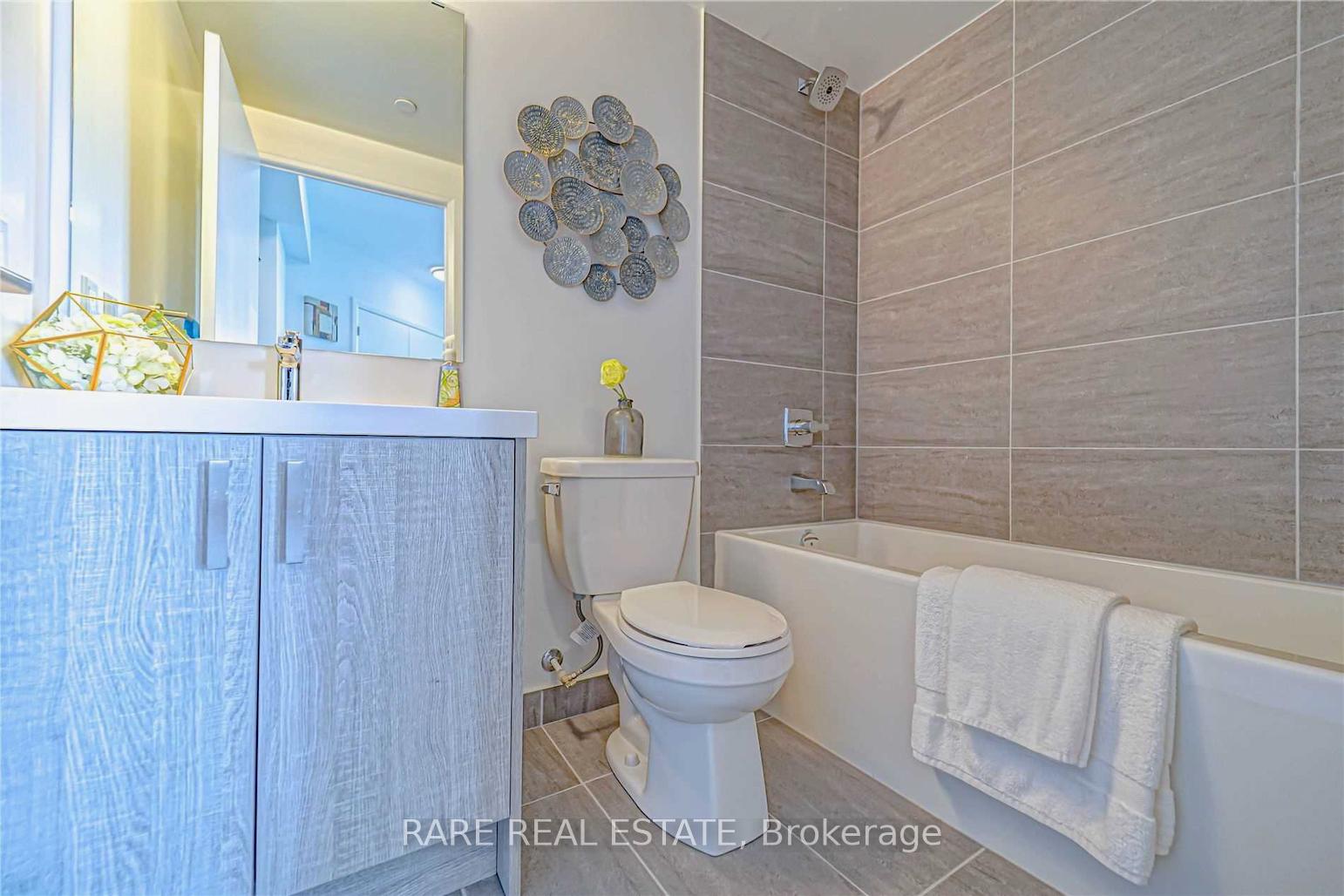Photo 2 of Unit 1603, 77 Mutual Street, Toronto, Church-Yonge Corridor — HOMEH