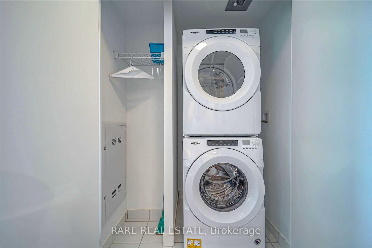 Photo 5 of Unit 1603, 77 Mutual Street, Toronto, Church-Yonge Corridor — HOMEH