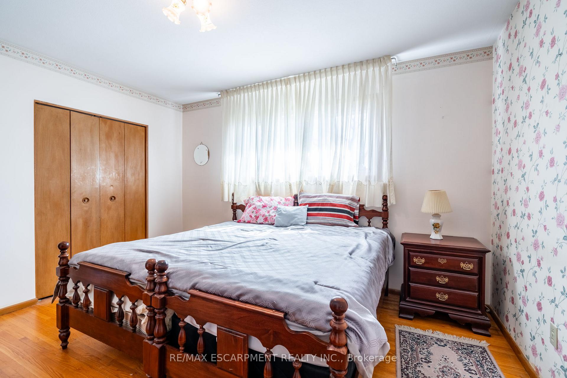 Photo 16 of 106 Owen Place, Hamilton, Greenford — HOMEH