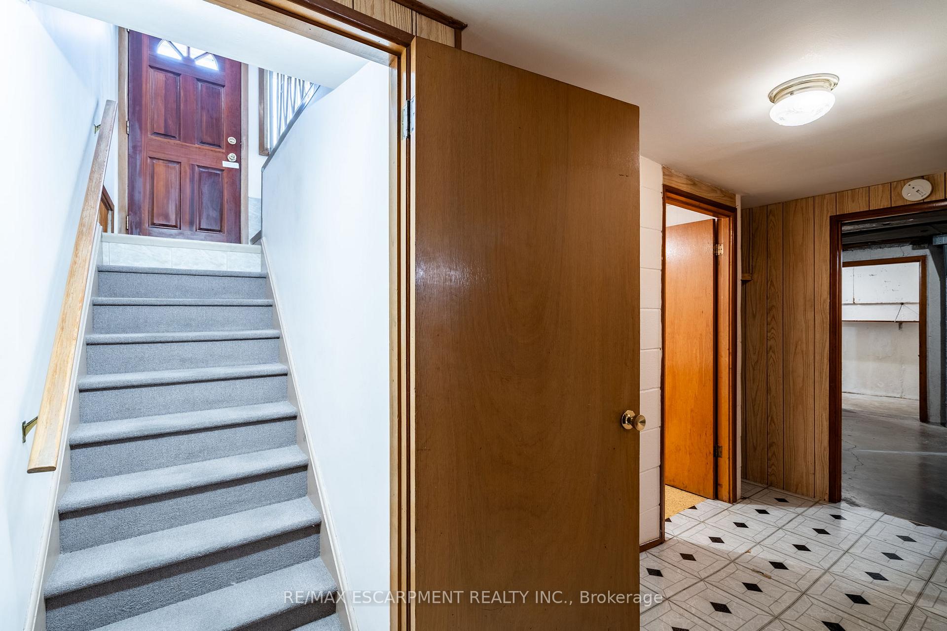 Photo 19 of 106 Owen Place, Hamilton, Greenford — HOMEH