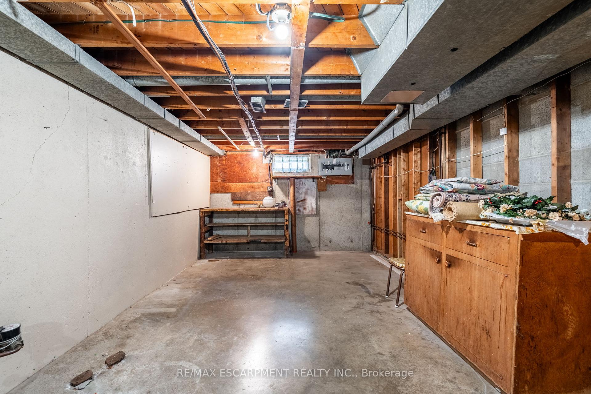 Photo 29 of 106 Owen Place, Hamilton, Greenford — HOMEH