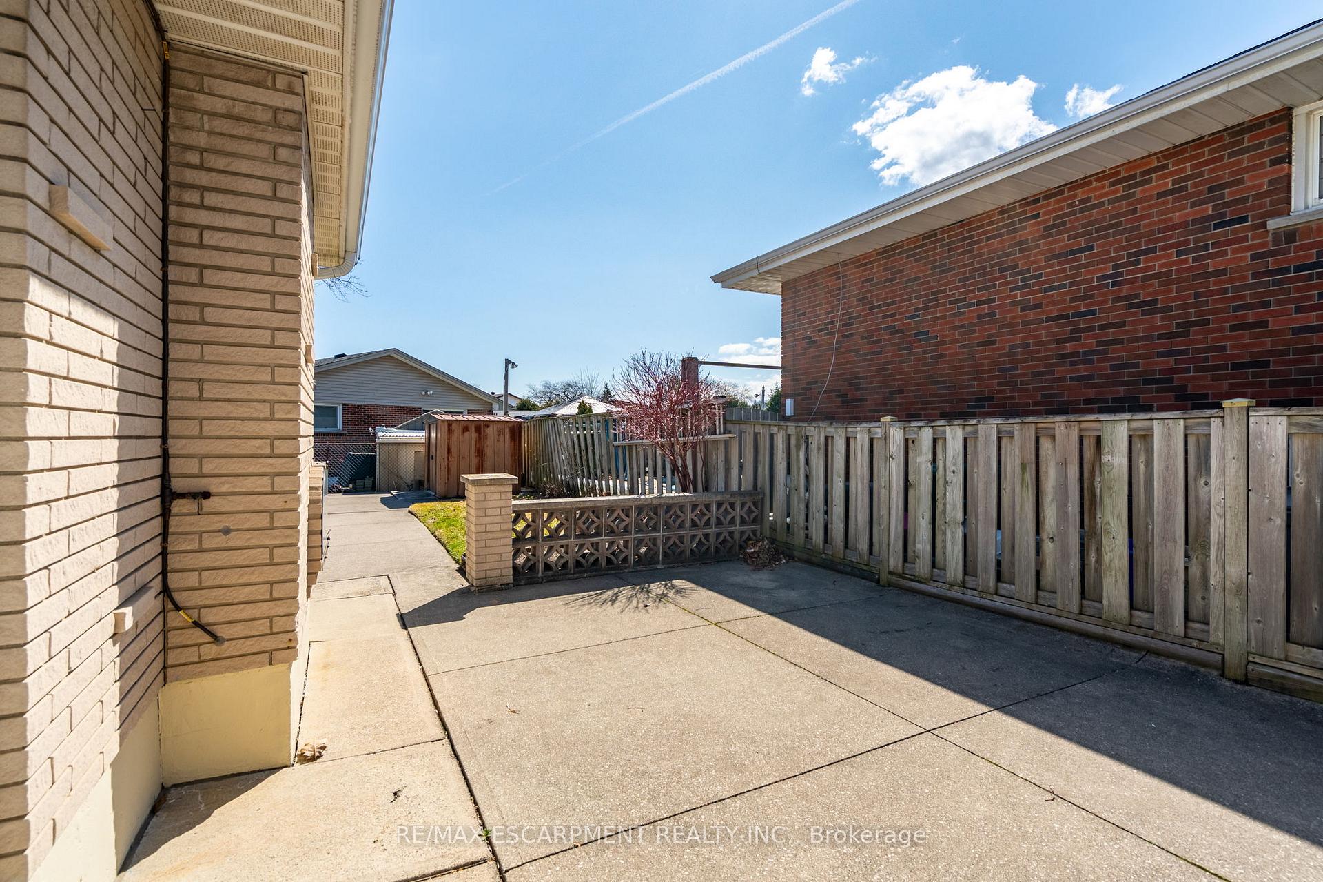 Photo 38 of 106 Owen Place, Hamilton, Greenford — HOMEH