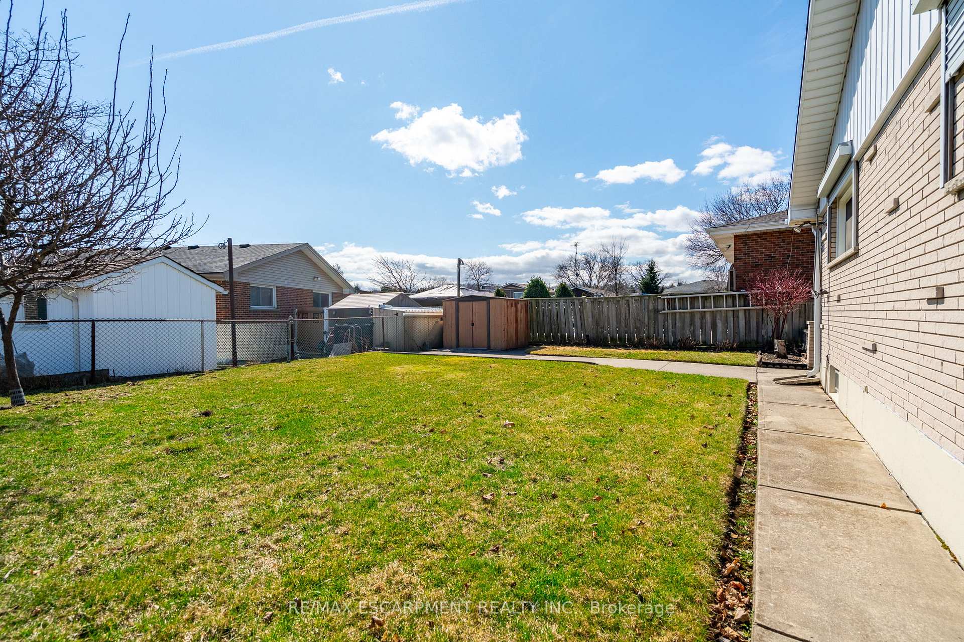 Photo 45 of 106 Owen Place, Hamilton, Greenford — HOMEH