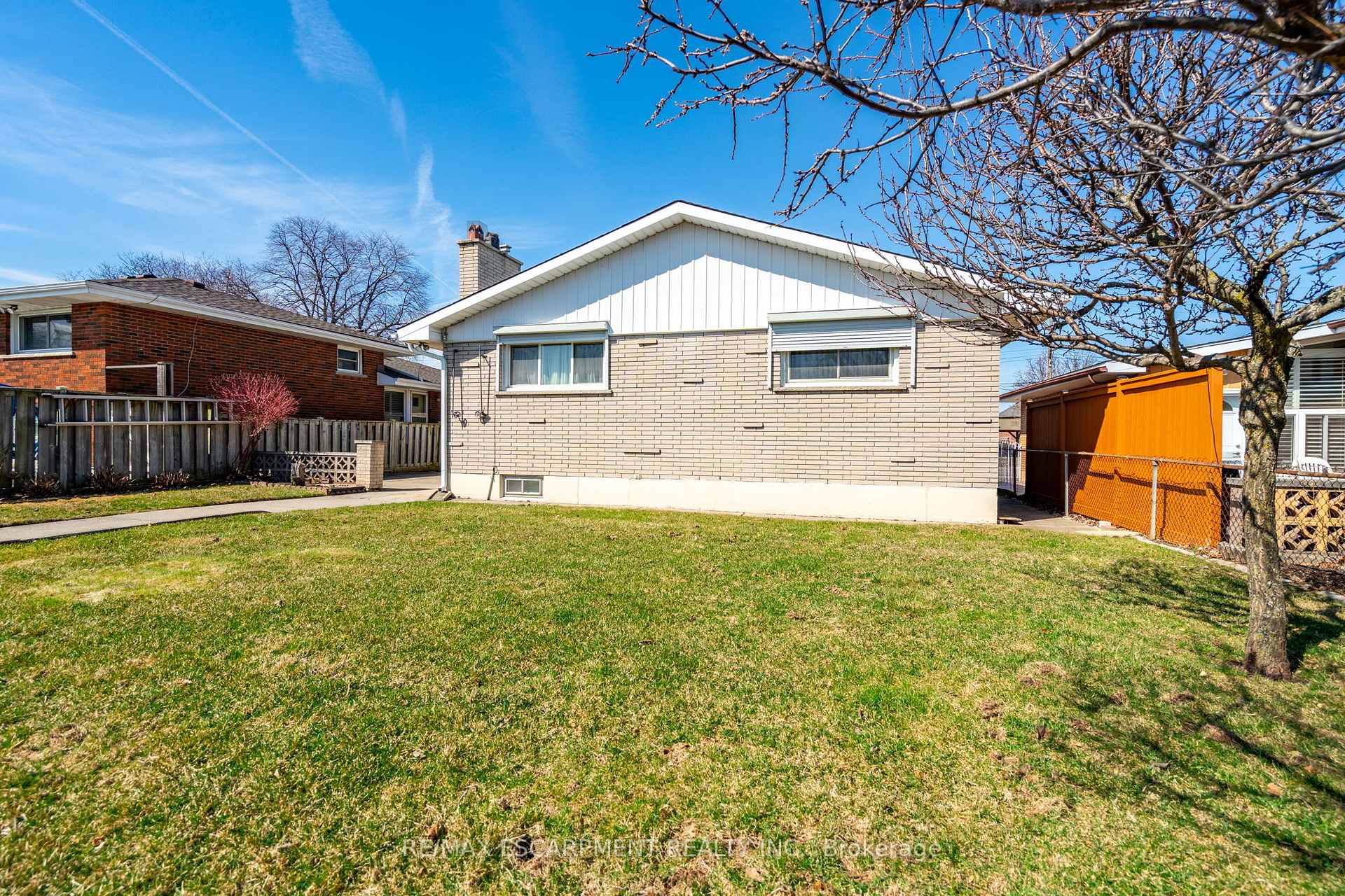 Photo 48 of 106 Owen Place, Hamilton, Greenford — HOMEH