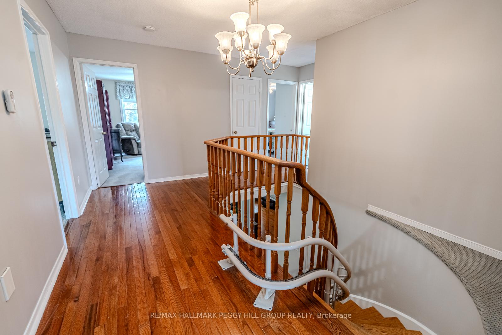 Photo 12 of 8 River Ridge Road, Barrie, Bayshore — HOMEH