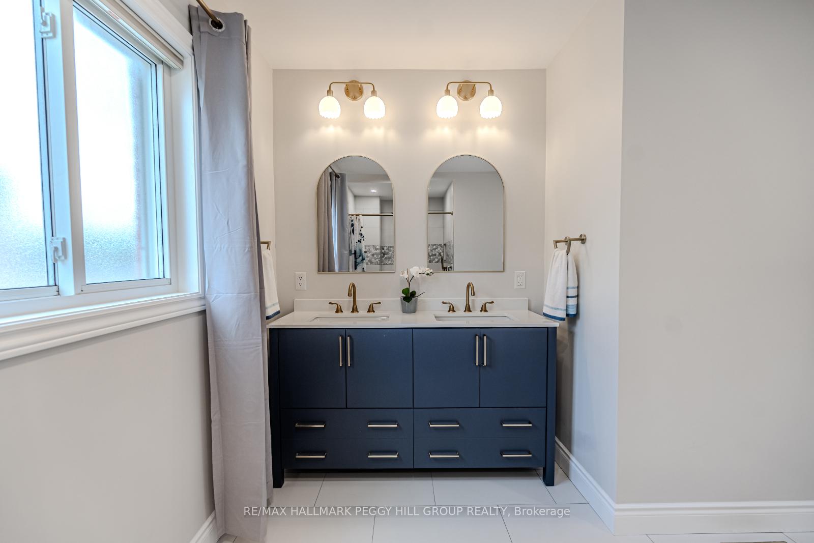Photo 15 of 8 River Ridge Road, Barrie, Bayshore — HOMEH