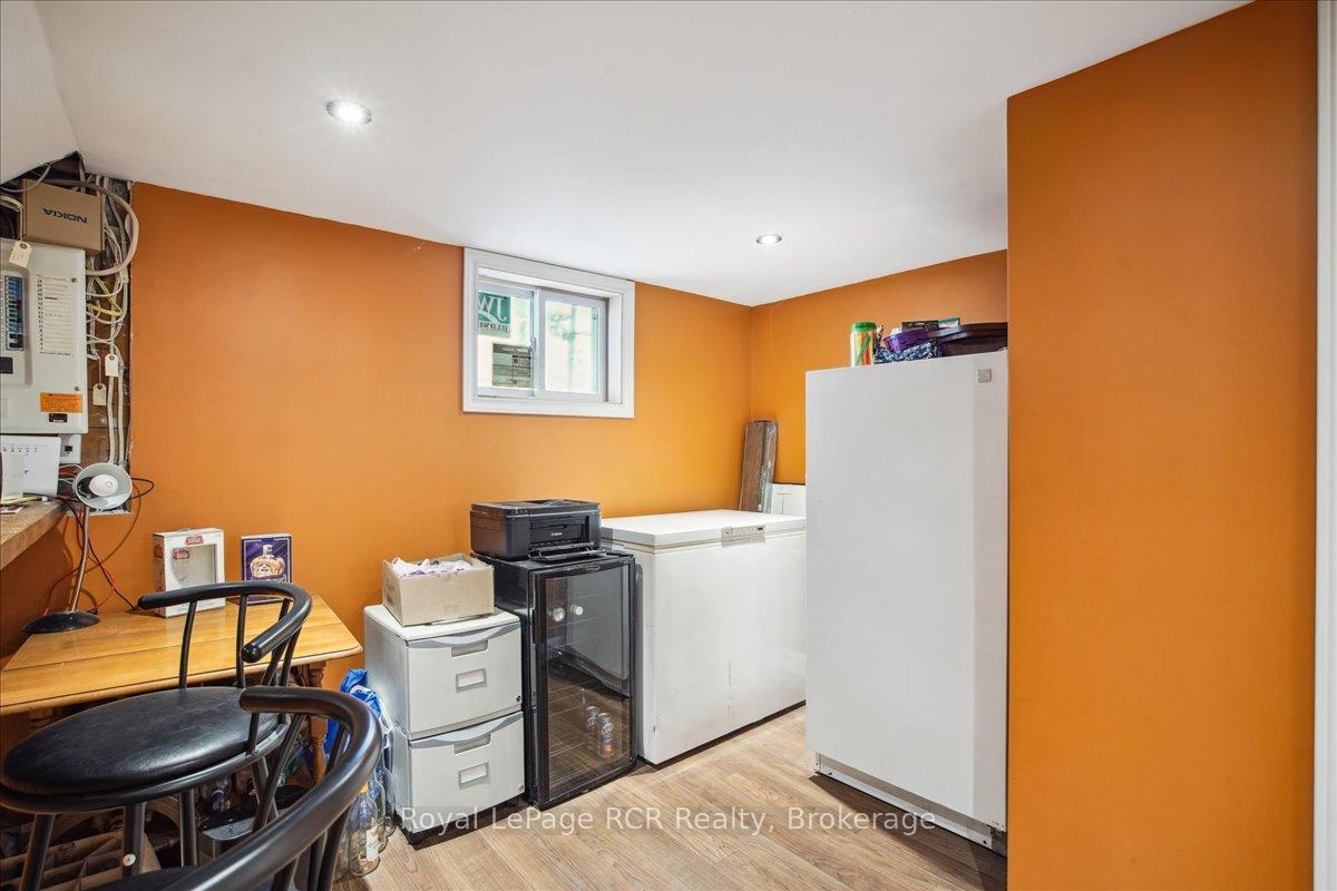 Photo 23 of 154 Loucks Lane, Chatsworth — HOMEH