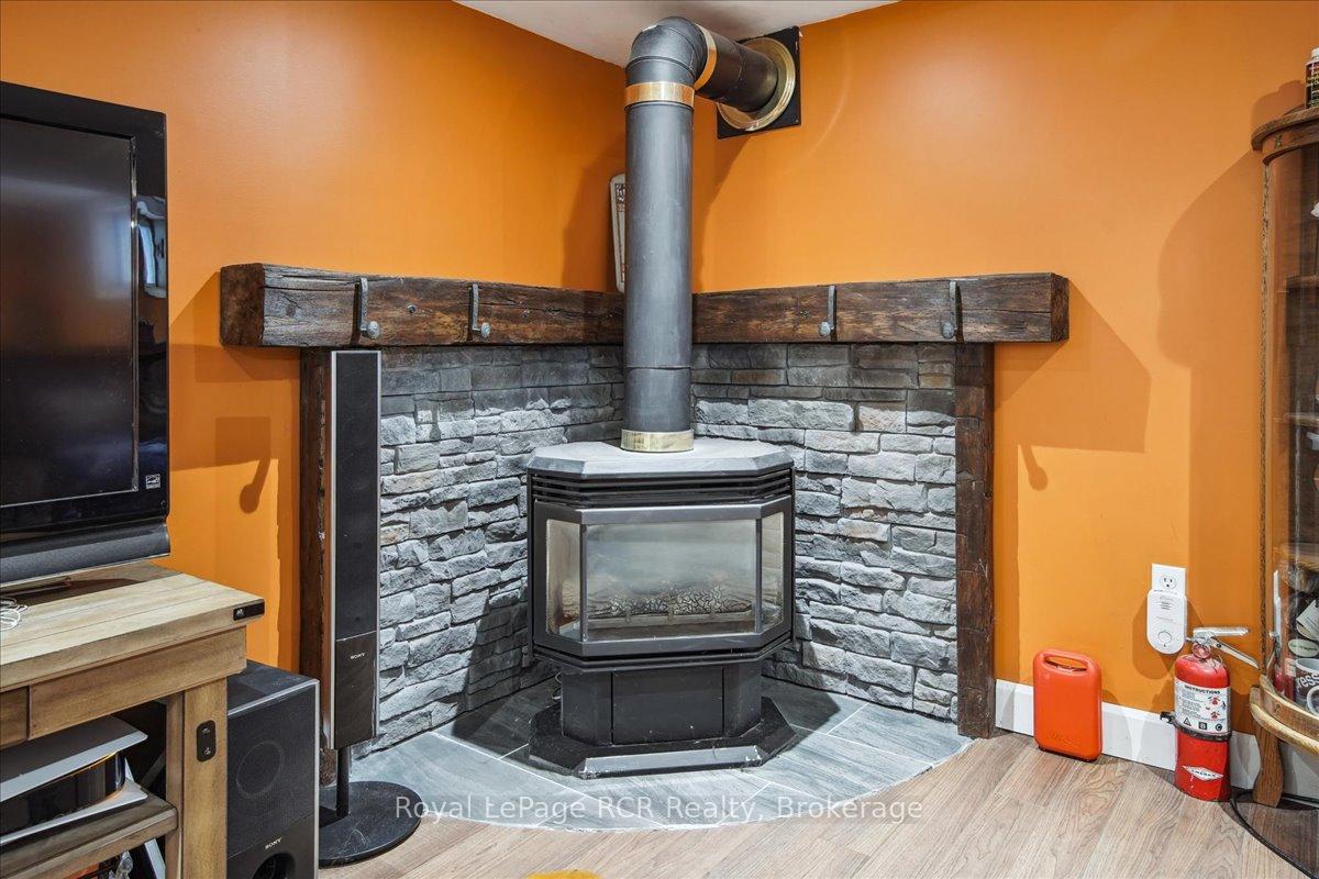 Photo 36 of 154 Loucks Lane, Chatsworth — HOMEH