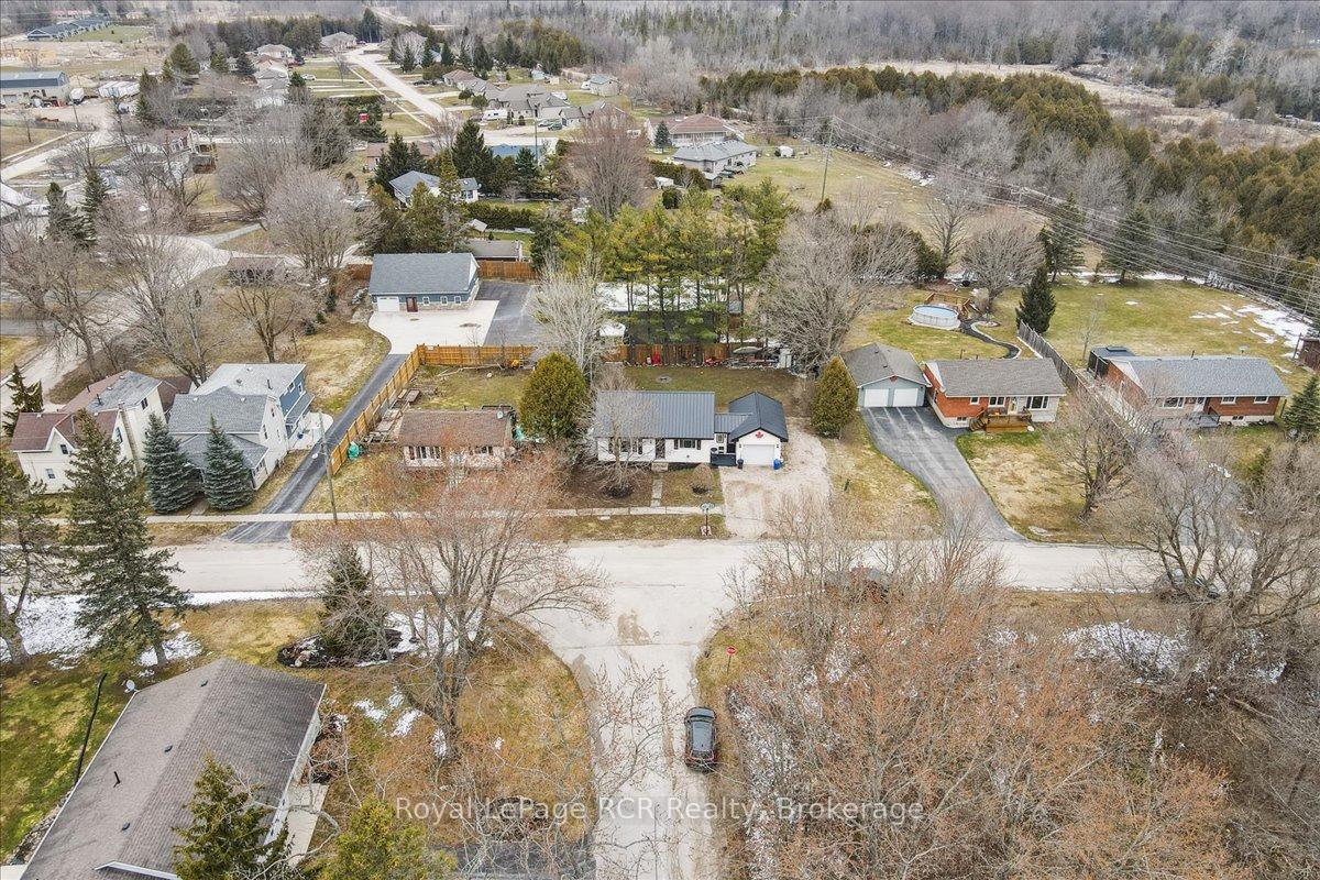 Photo 35 of 154 Loucks Lane, Chatsworth — HOMEH
