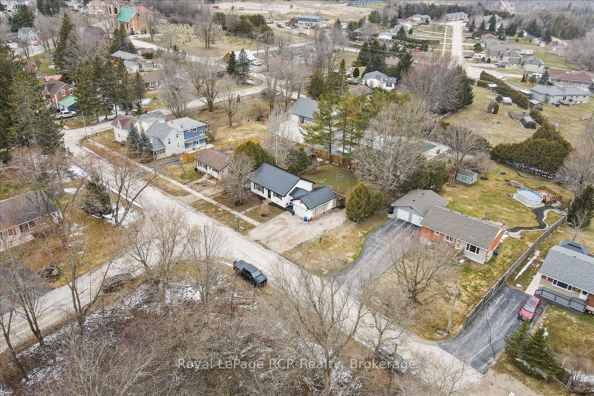 Photo 32 of 154 Loucks Lane, Chatsworth — HOMEH