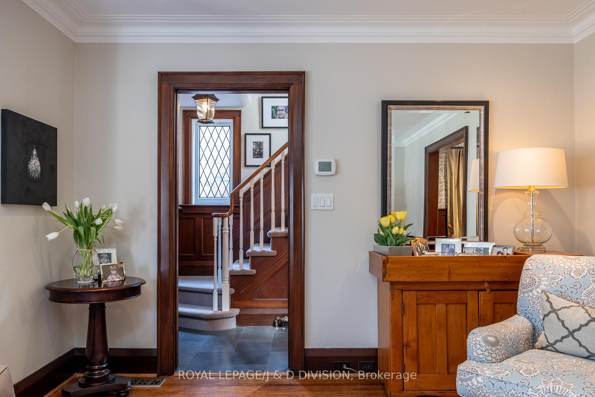 Photo 6 of 219 Chaplin Crescent, Toronto, Forest Hill South — HOMEH
