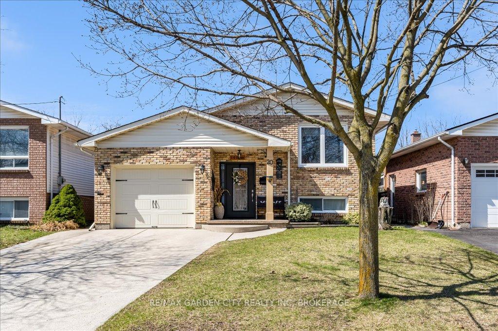 Photo 1 of 20 Ravine Road, St. Catharines, Oakdale — HOMEH