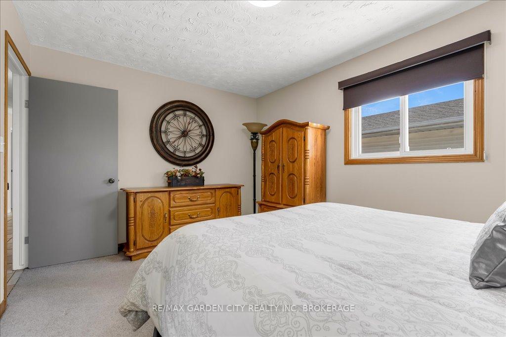 Photo 29 of 20 Ravine Road, St. Catharines, Oakdale — HOMEH