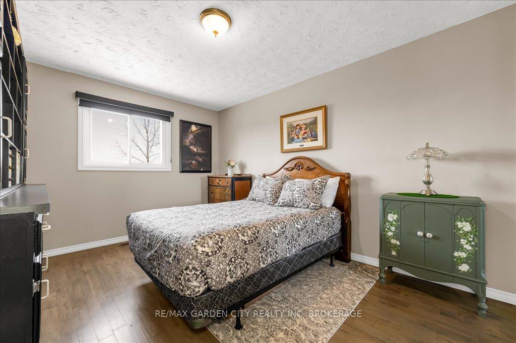 Photo 32 of 20 Ravine Road, St. Catharines, Oakdale — HOMEH