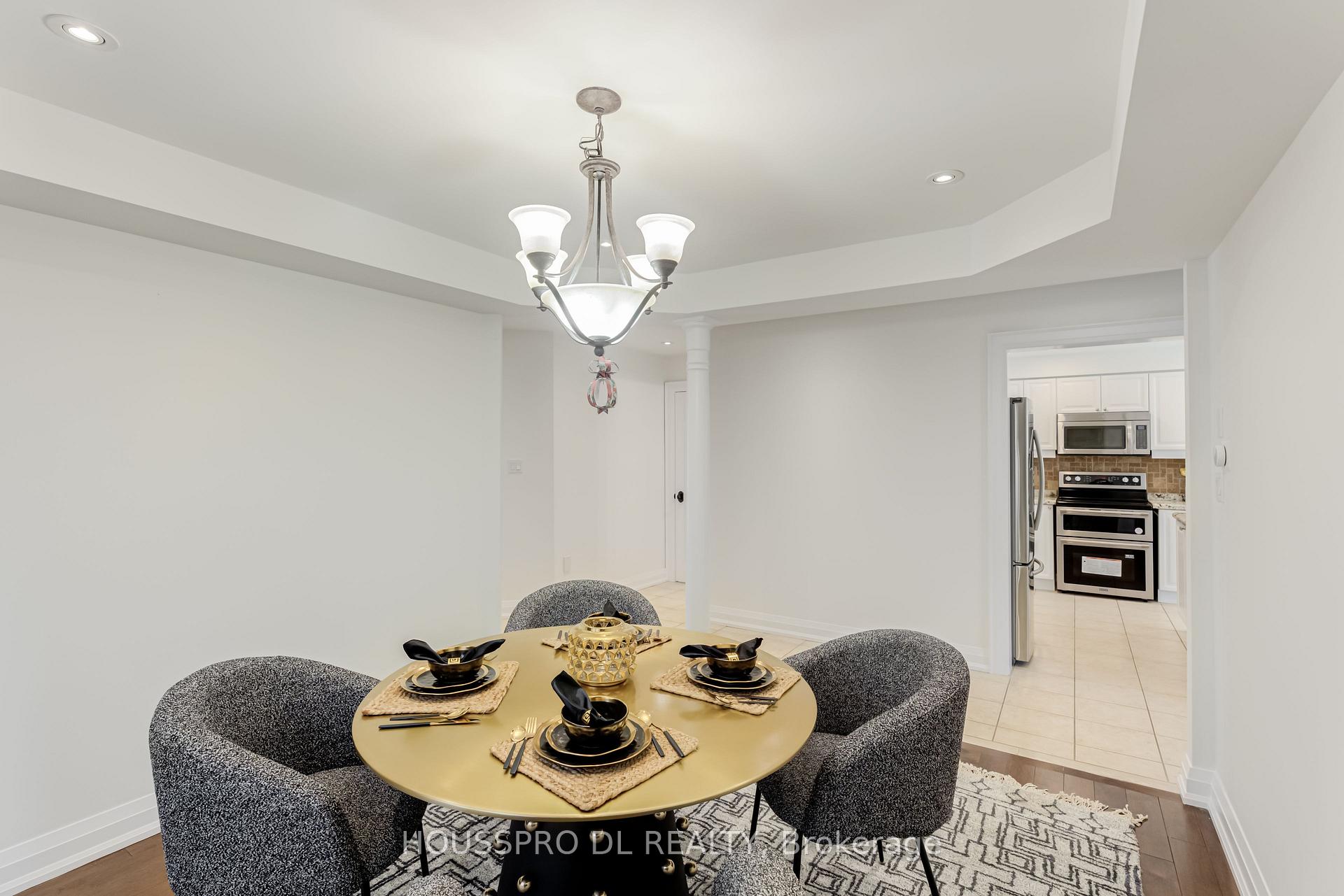 Photo 7 of 11 Baycliffe Drive, Whitby, Williamsburg — HOMEH