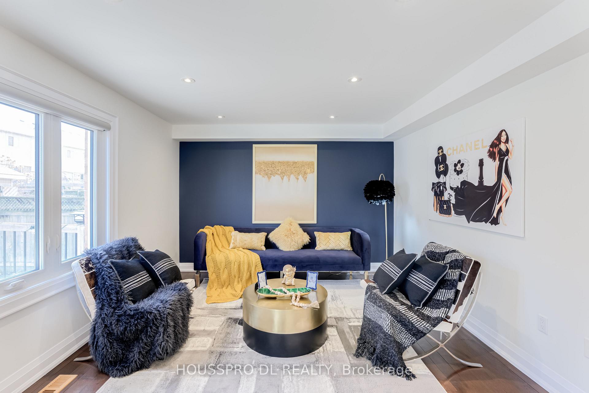 Photo 6 of 11 Baycliffe Drive, Whitby, Williamsburg — HOMEH