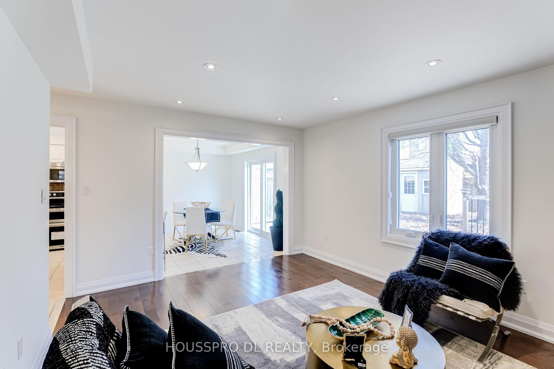 Photo 45 of 11 Baycliffe Drive, Whitby, Williamsburg — HOMEH