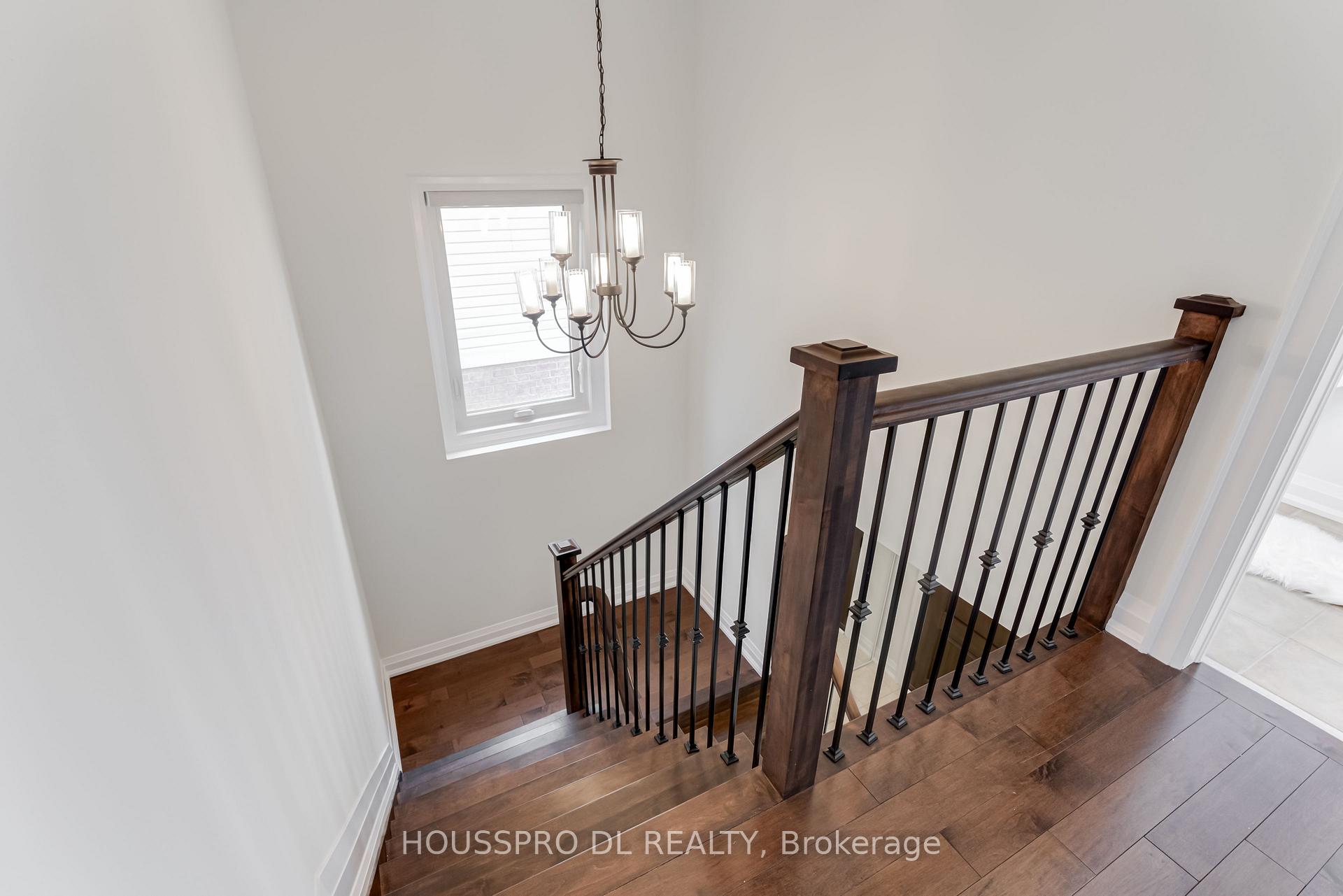 Photo 42 of 11 Baycliffe Drive, Whitby, Williamsburg — HOMEH