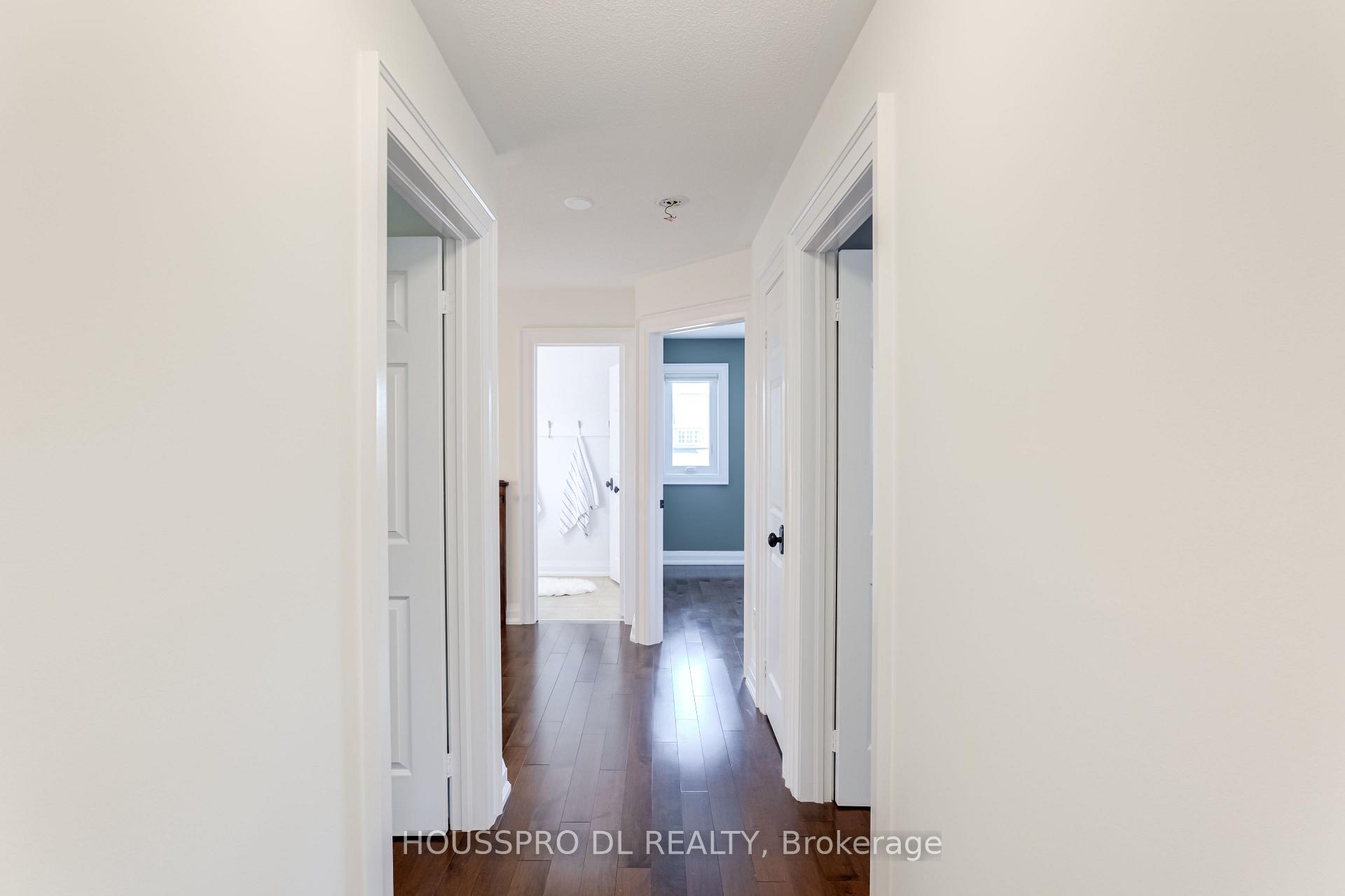 Photo 28 of 11 Baycliffe Drive, Whitby, Williamsburg — HOMEH
