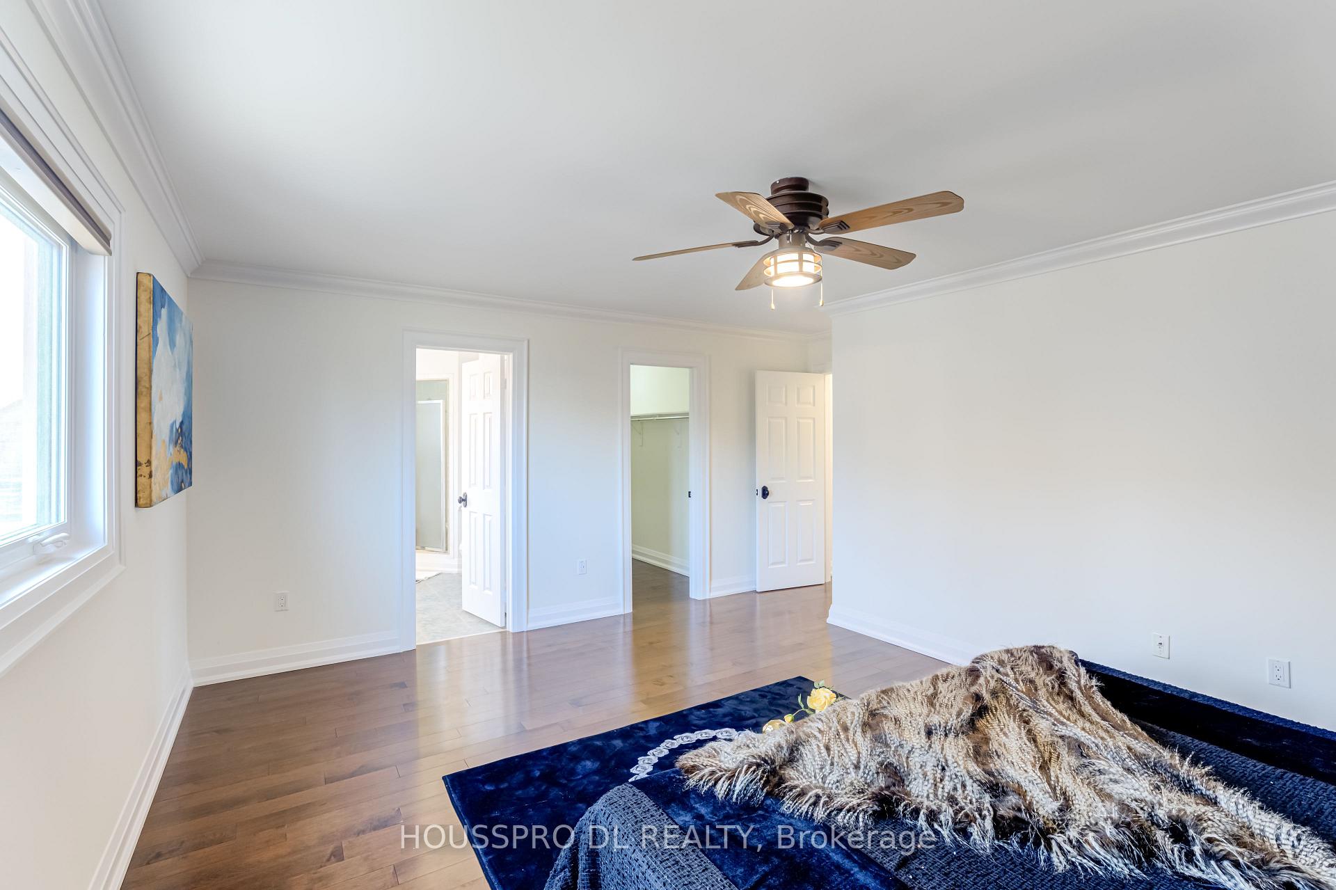 Photo 33 of 11 Baycliffe Drive, Whitby, Williamsburg — HOMEH