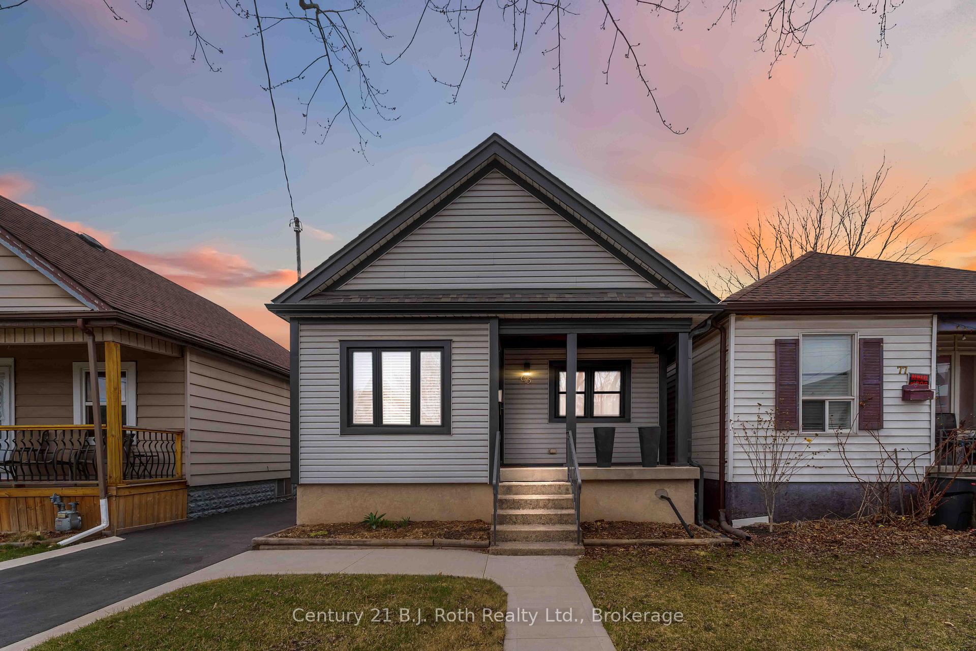 Front of 65 Wexford Avenue N
