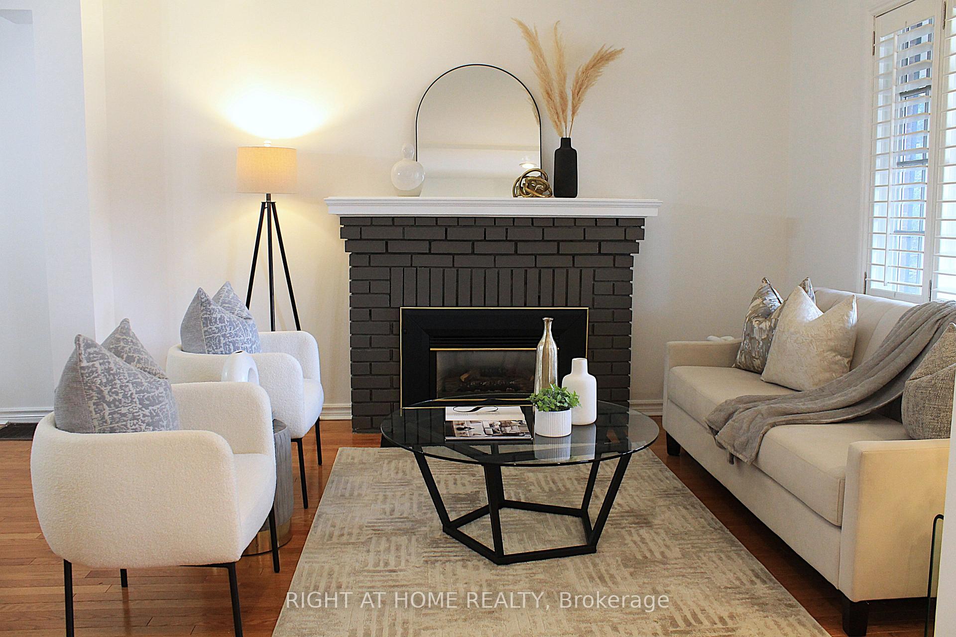 Photo 2 of 119 Ronan Avenue, Toronto, Lawrence Park North — HOMEH