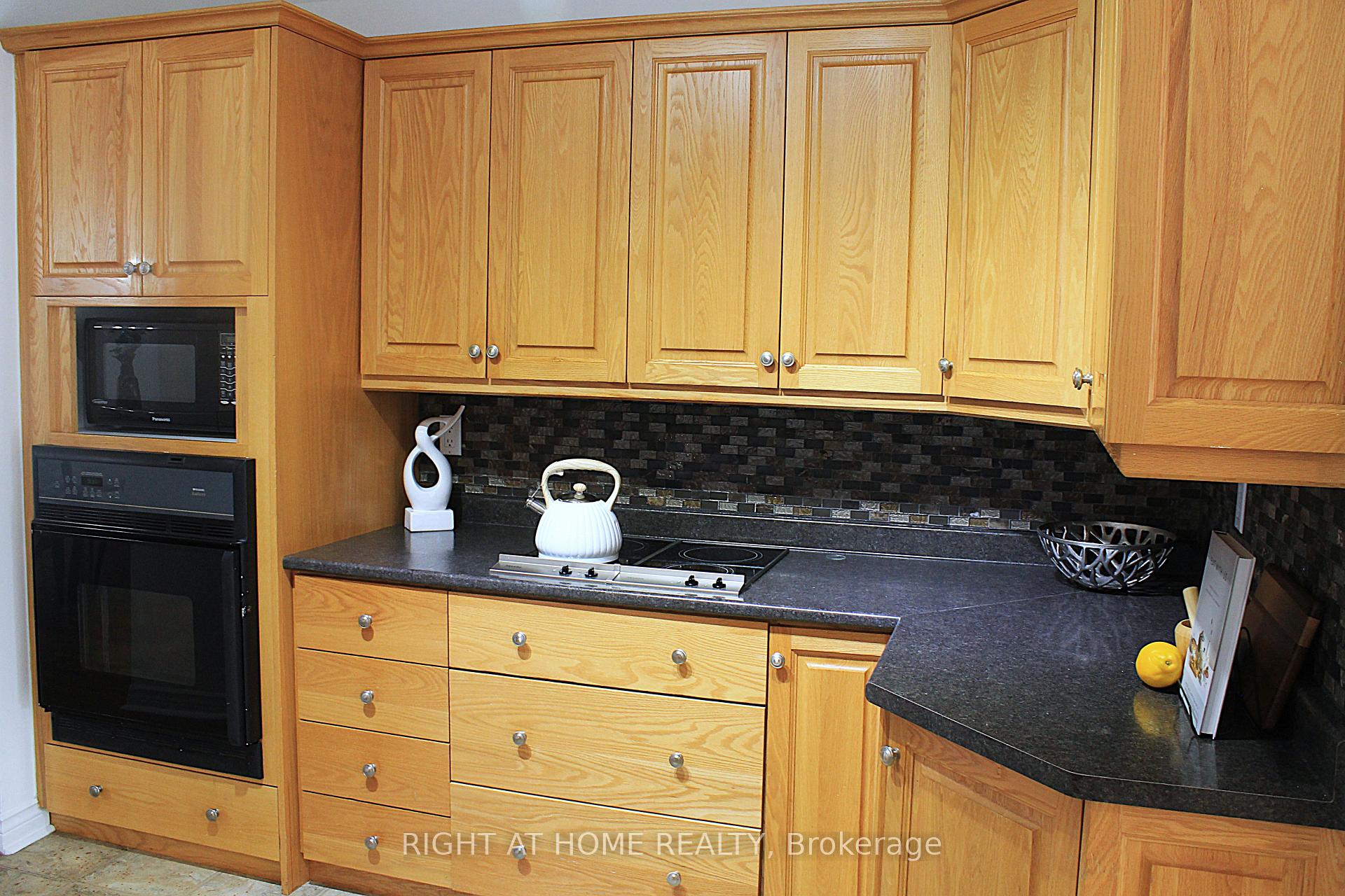 Photo 15 of 119 Ronan Avenue, Toronto, Lawrence Park North — HOMEH