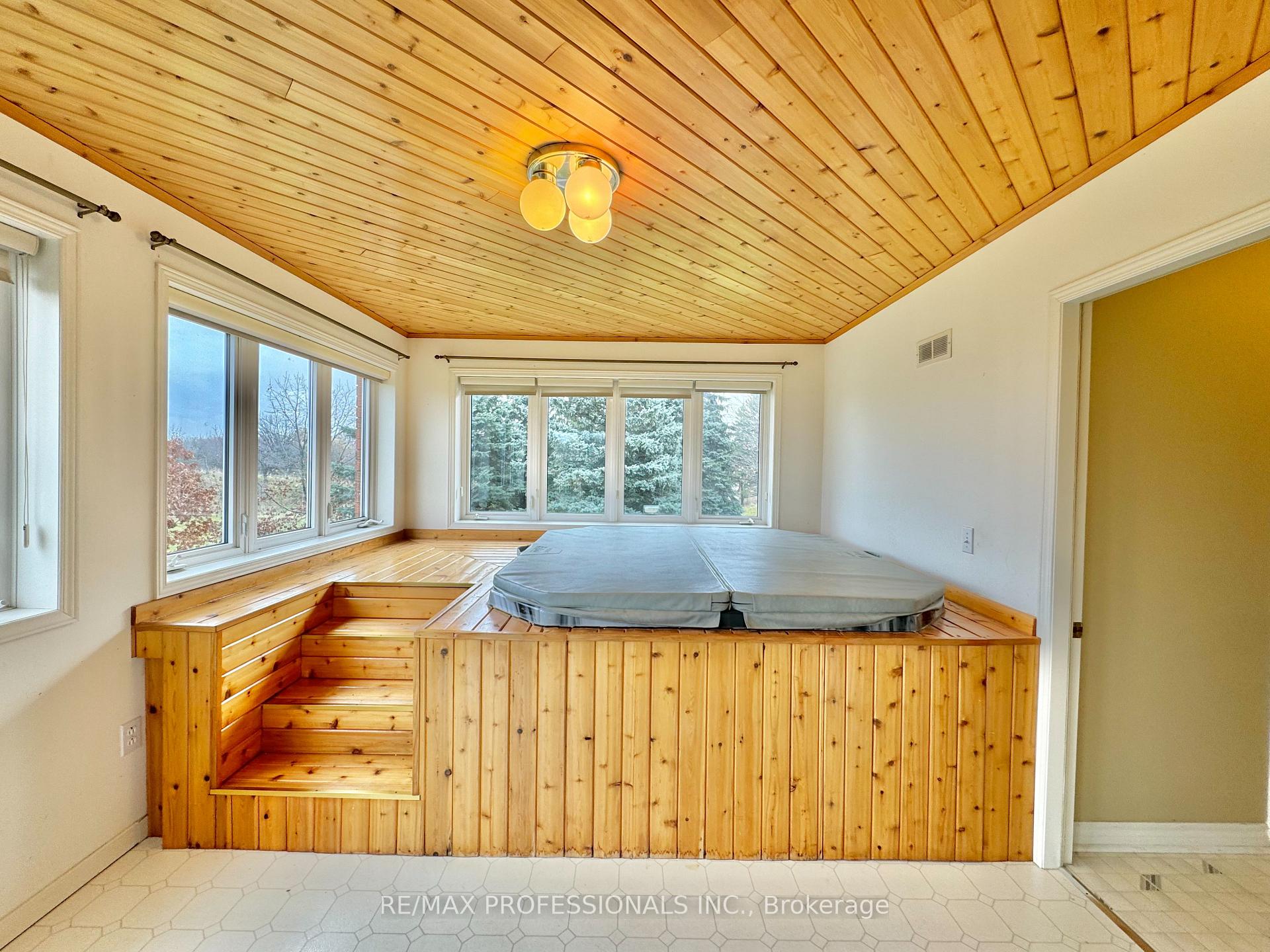 Photo 21 of 12731 Dixie Road, Caledon, Rural Caledon — HOMEH
