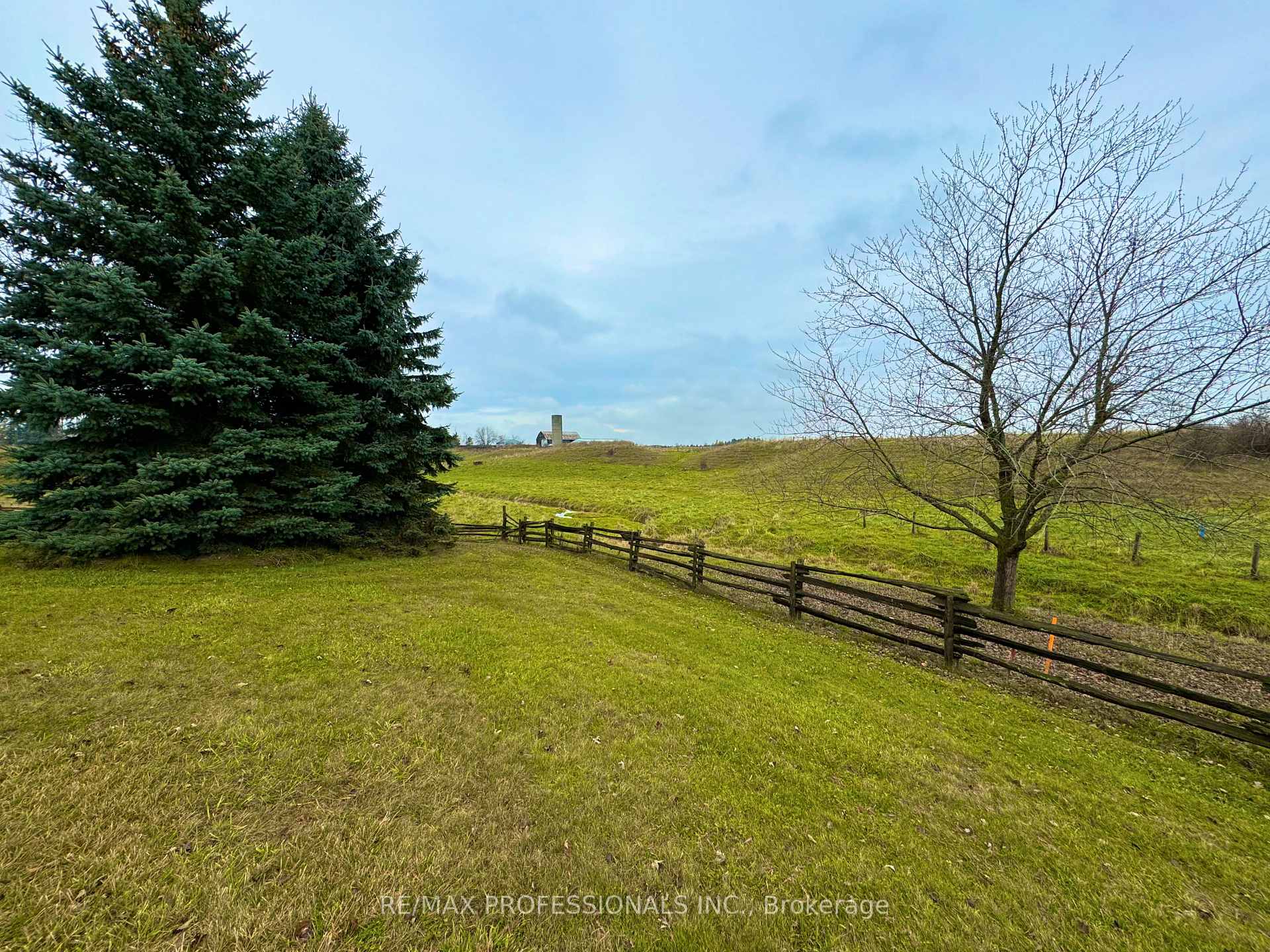Photo 32 of 12731 Dixie Road, Caledon, Rural Caledon — HOMEH