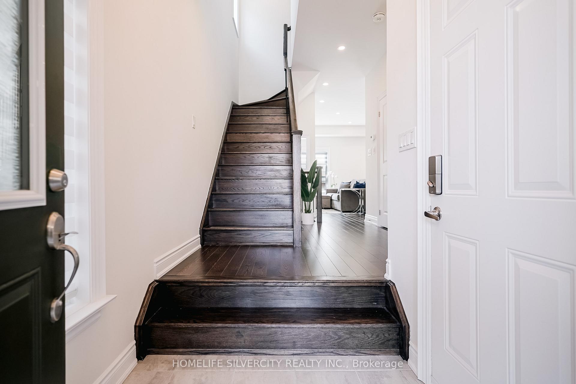 Photo 19 of 9 Arnold Crescent, New Tecumseth, Alliston — HOMEH