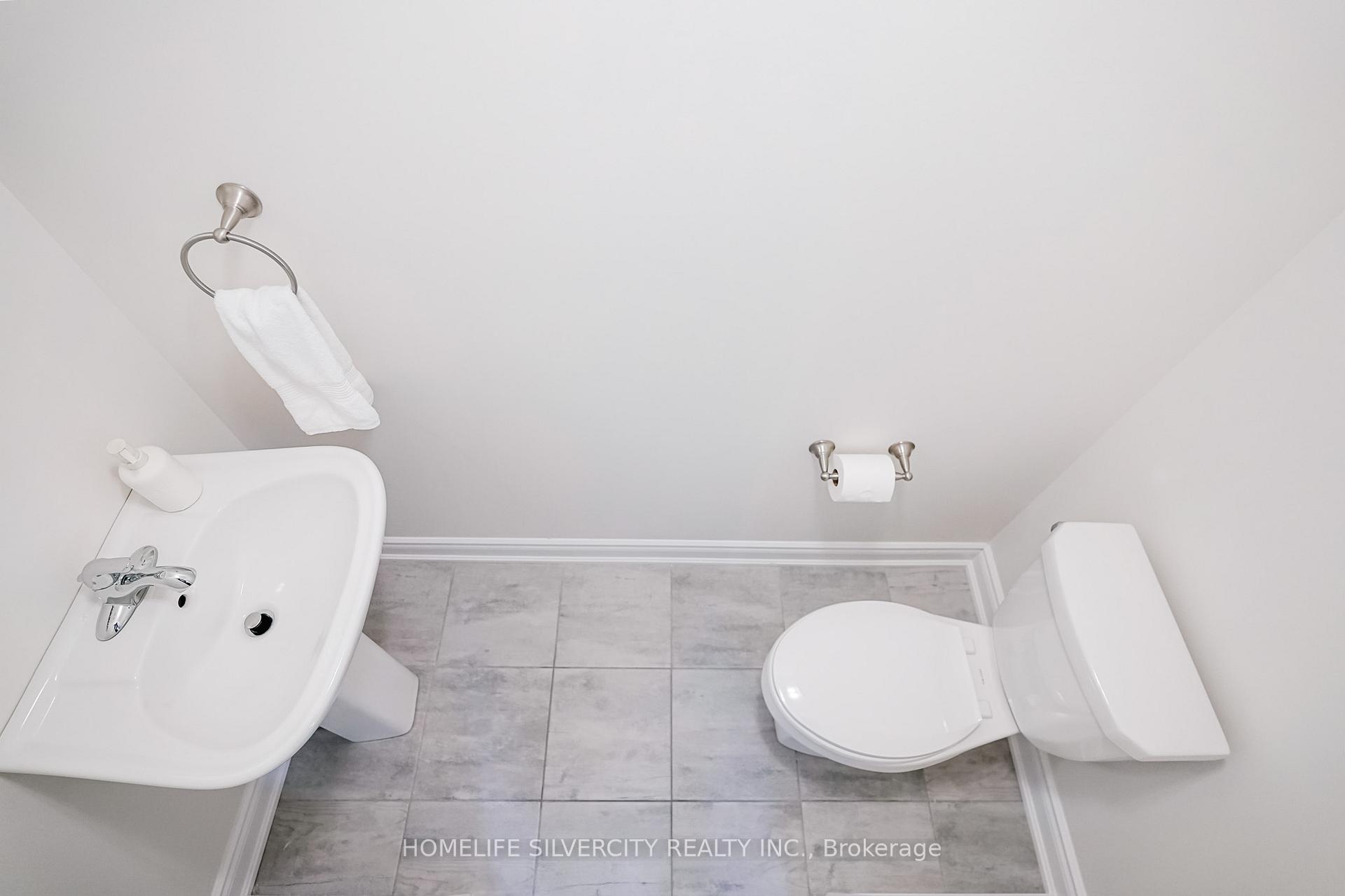 Photo 5 of 9 Arnold Crescent, New Tecumseth, Alliston — HOMEH