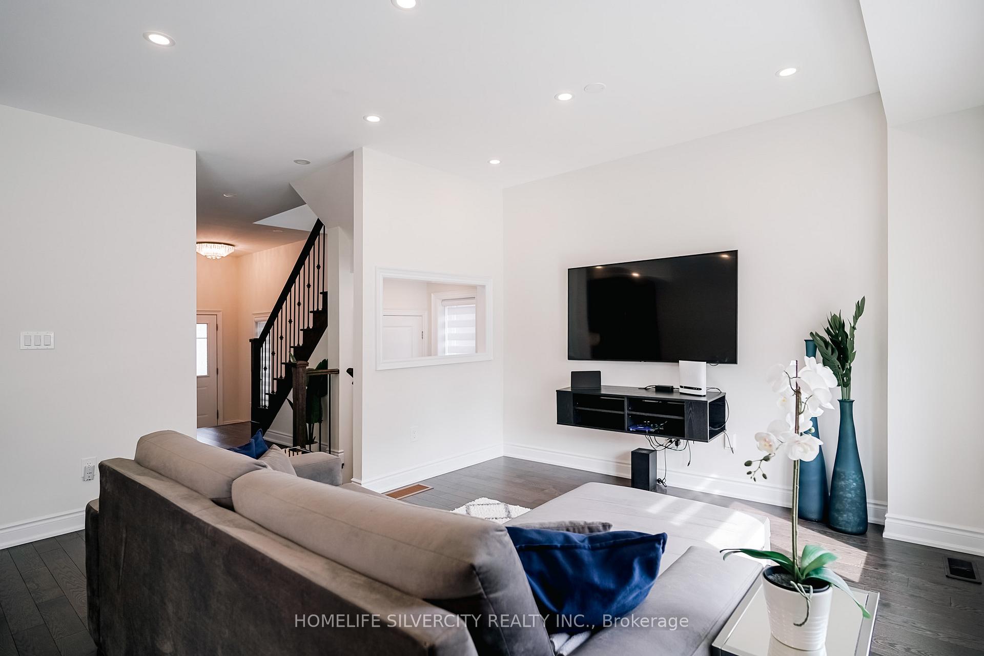 Photo 7 of 9 Arnold Crescent, New Tecumseth, Alliston — HOMEH